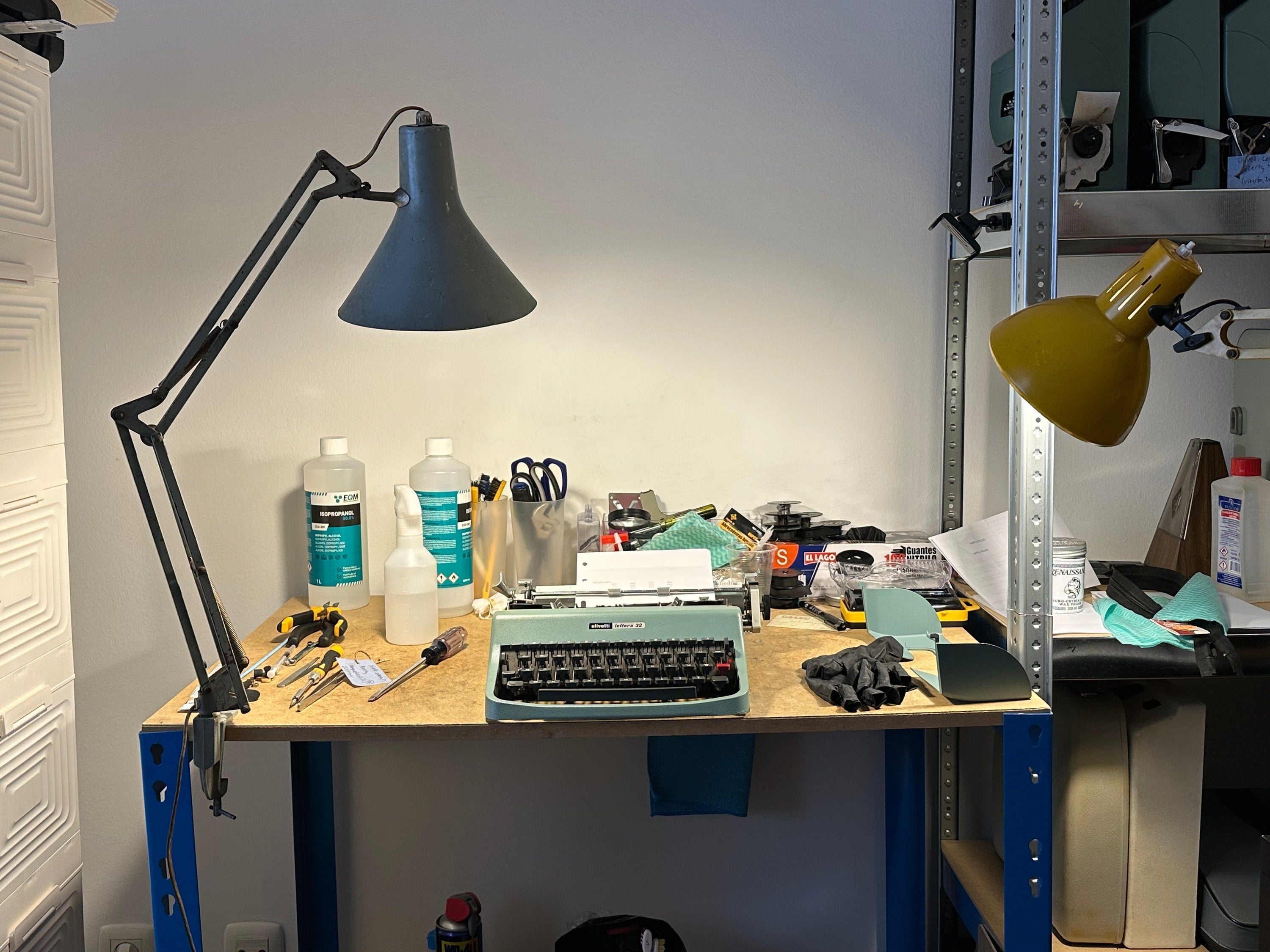 Behind the Scenes: How We Revitalize Typewriters at CasaTempo