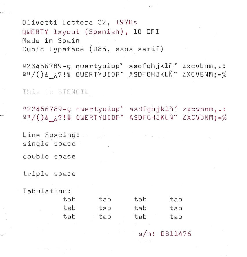 RARE Olivetti Lettera 32 Typewriter with Sans Serif Cubic Font and Qwerty Layout, 1970s, Fully Functional