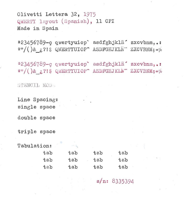 Olivetti Lettera 32 Typewriter with Qwerty Layout, 1975, Made in Spain, Fully Functional