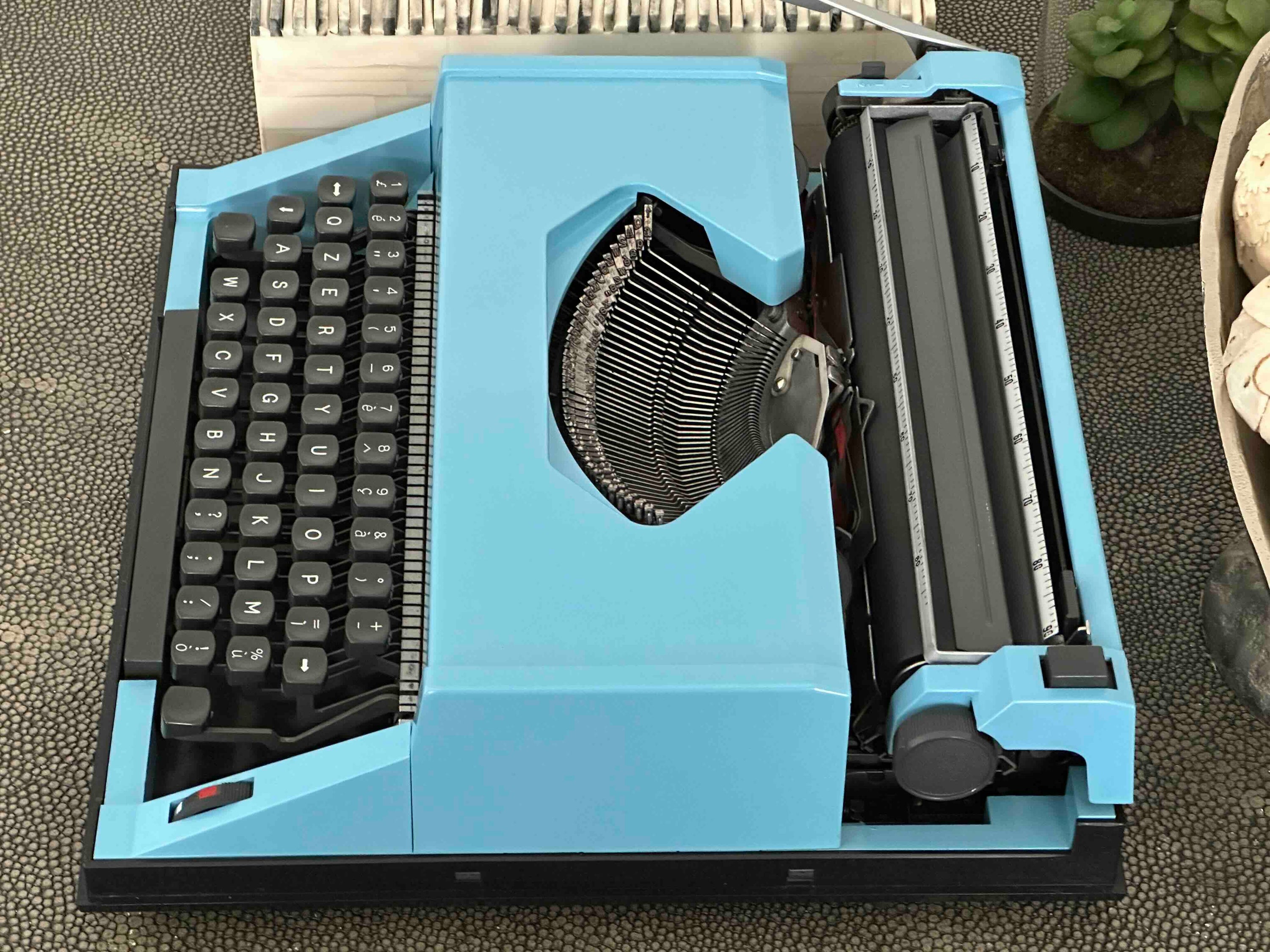 IMC Rover 2000 Typewriter with Qzerty Layout, 1980s, Fully Functional