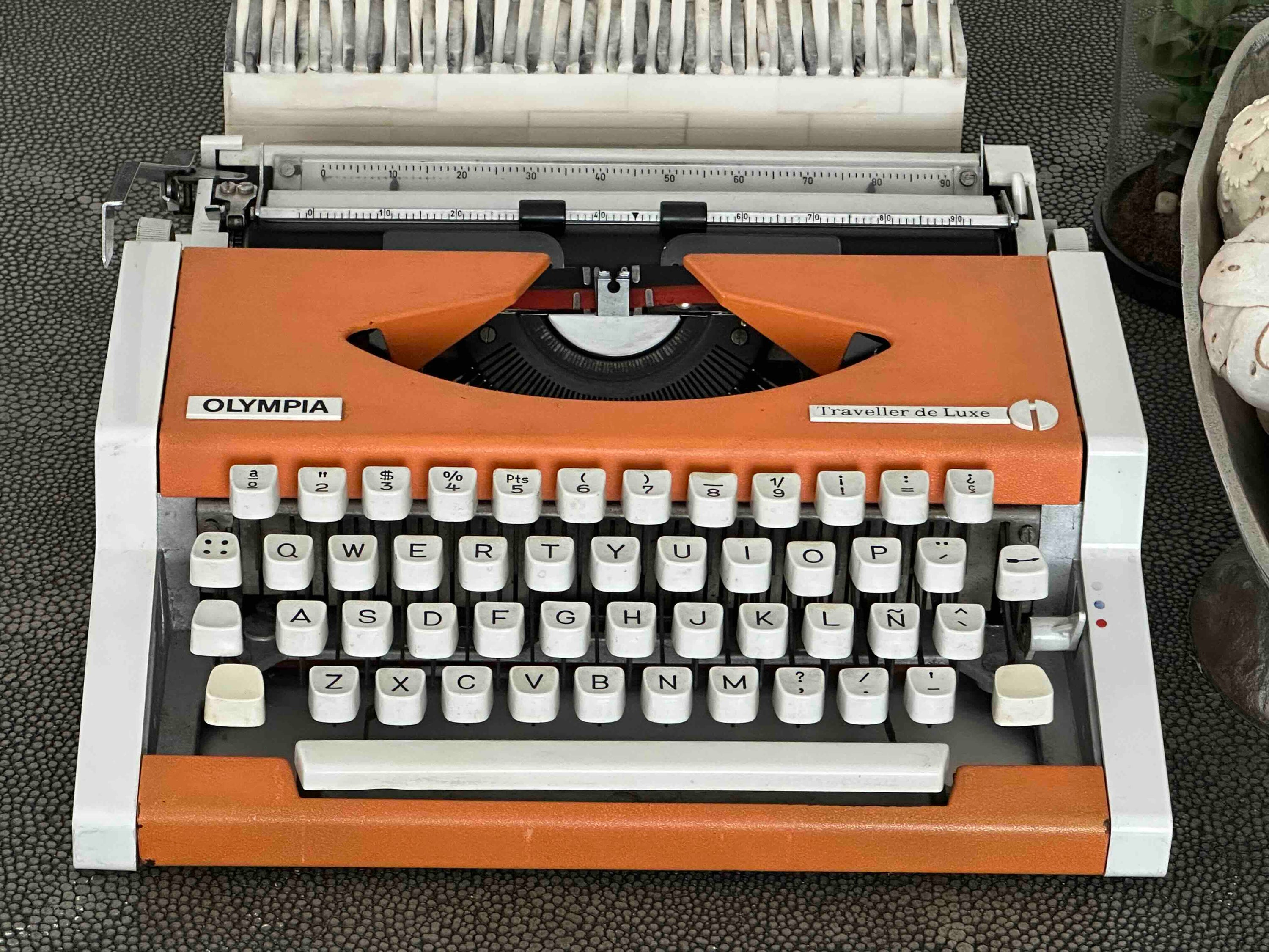 Olympia Traveller de Luxe Typewriter with Qwerty Layout, 1977, Orange, Fully Functional