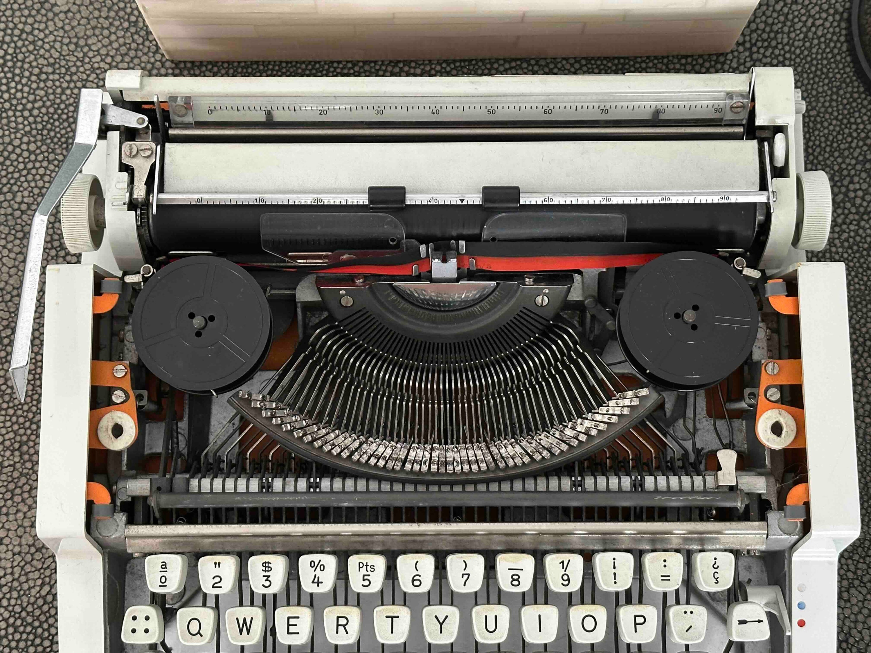 Olympia Traveller de Luxe Typewriter with Qwerty Layout, 1977, Orange, Fully Functional