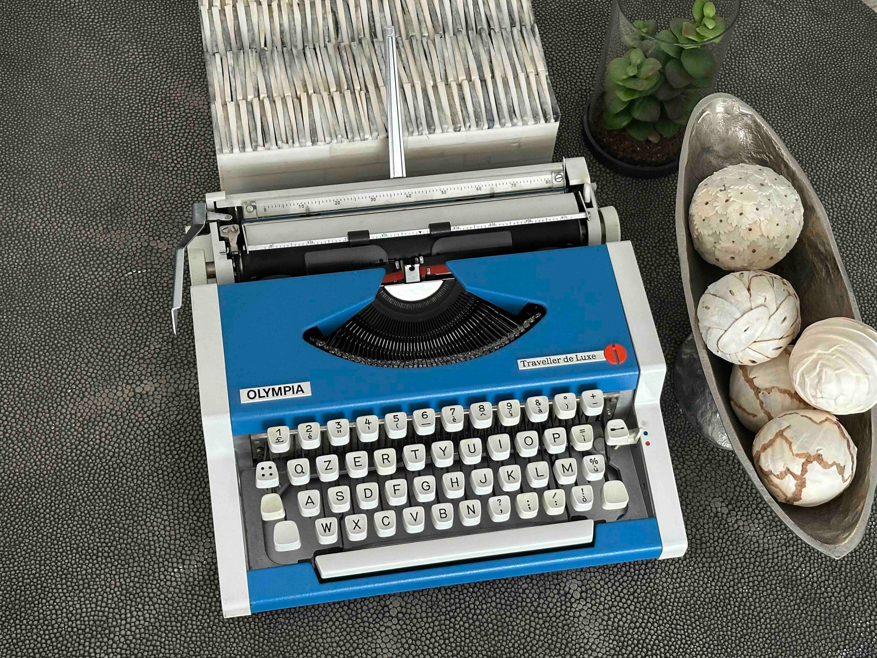 Olympia Traveller de Luxe Typewriter with Qzerty Layout, Blue, 1975, Fully Functional