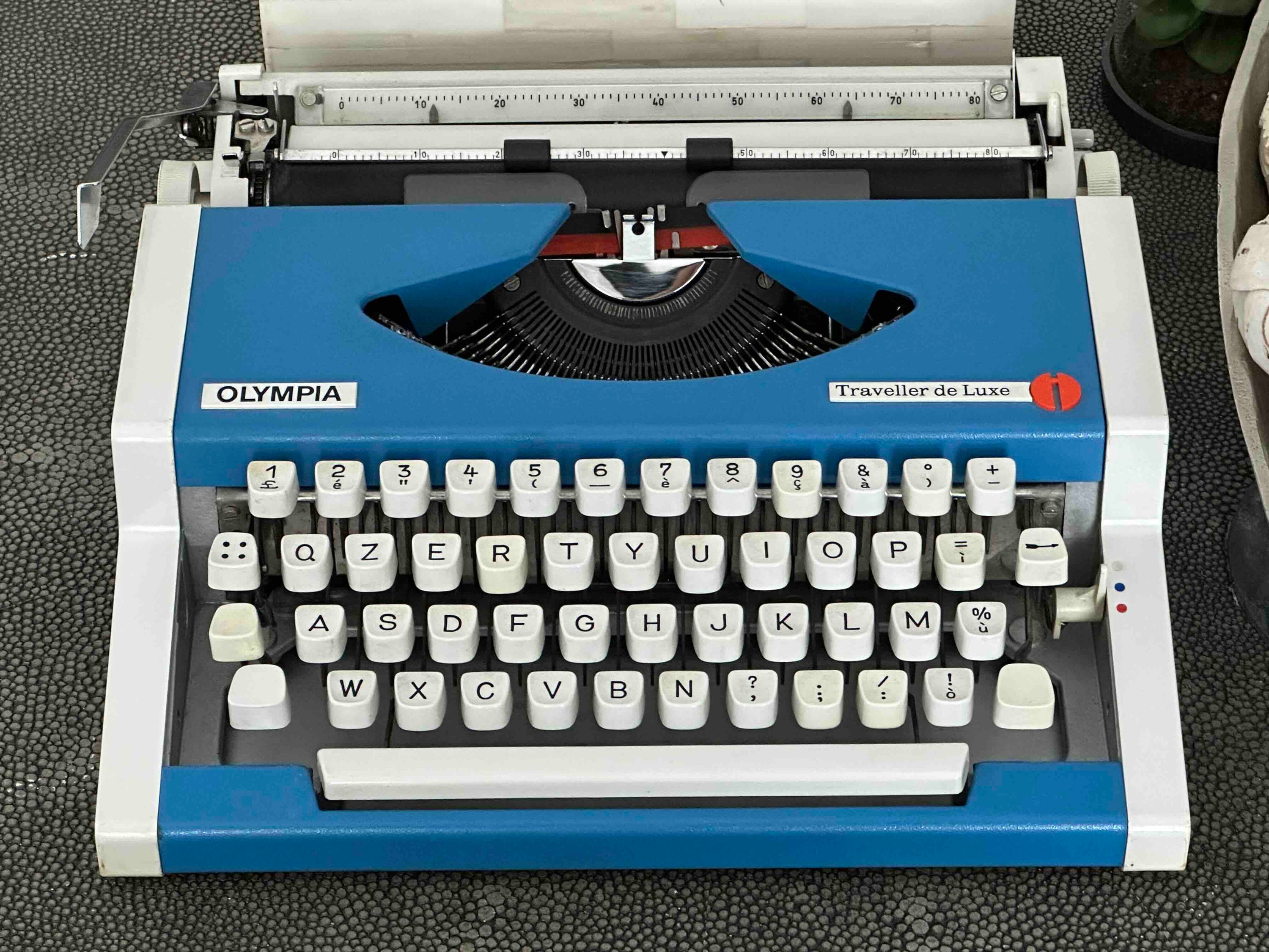 Olympia Traveller de Luxe Typewriter with Qzerty Layout, Blue, 1975, Fully Functional