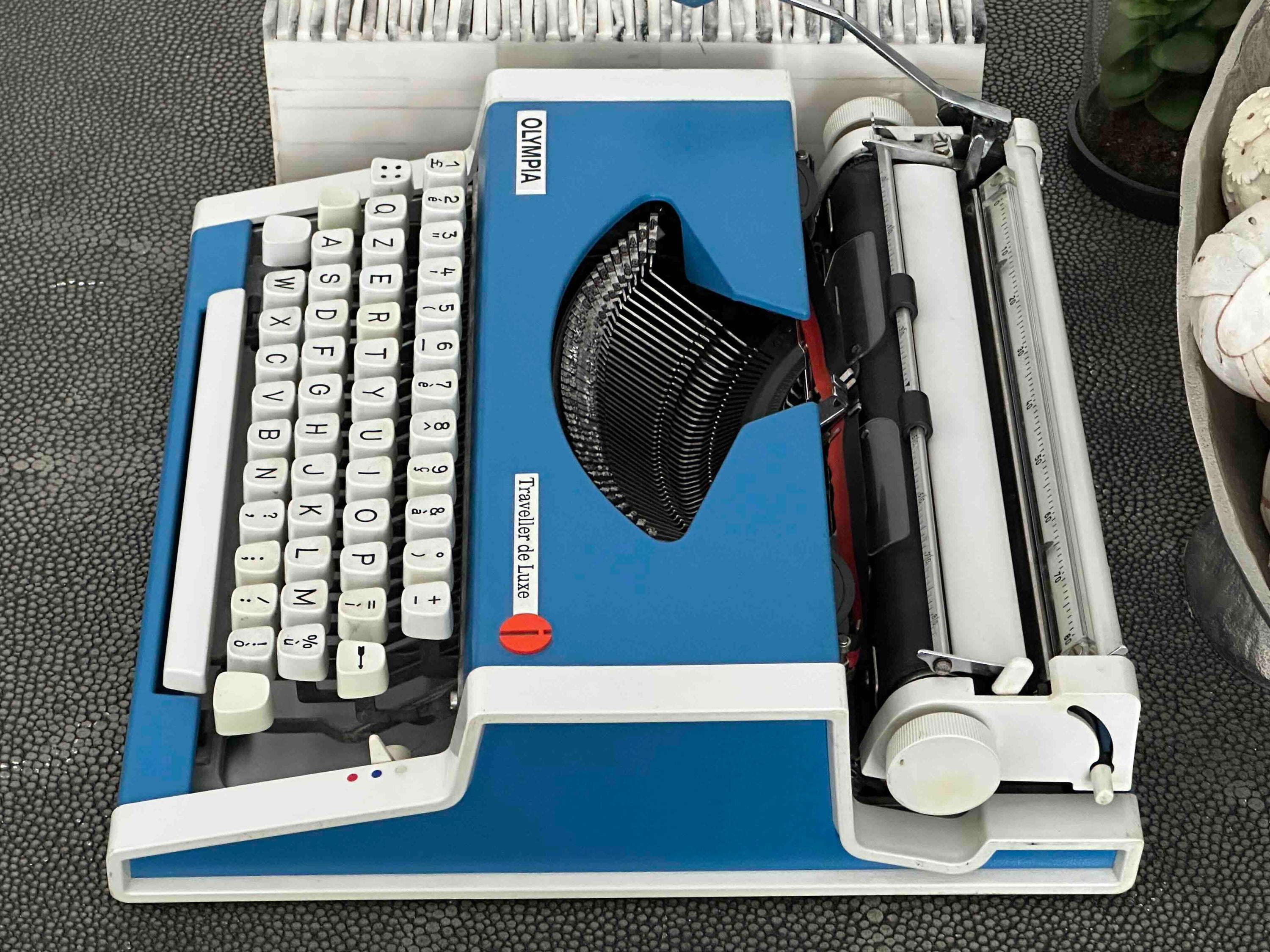 Olympia Traveller de Luxe Typewriter with Qzerty Layout, Blue, 1975, Fully Functional