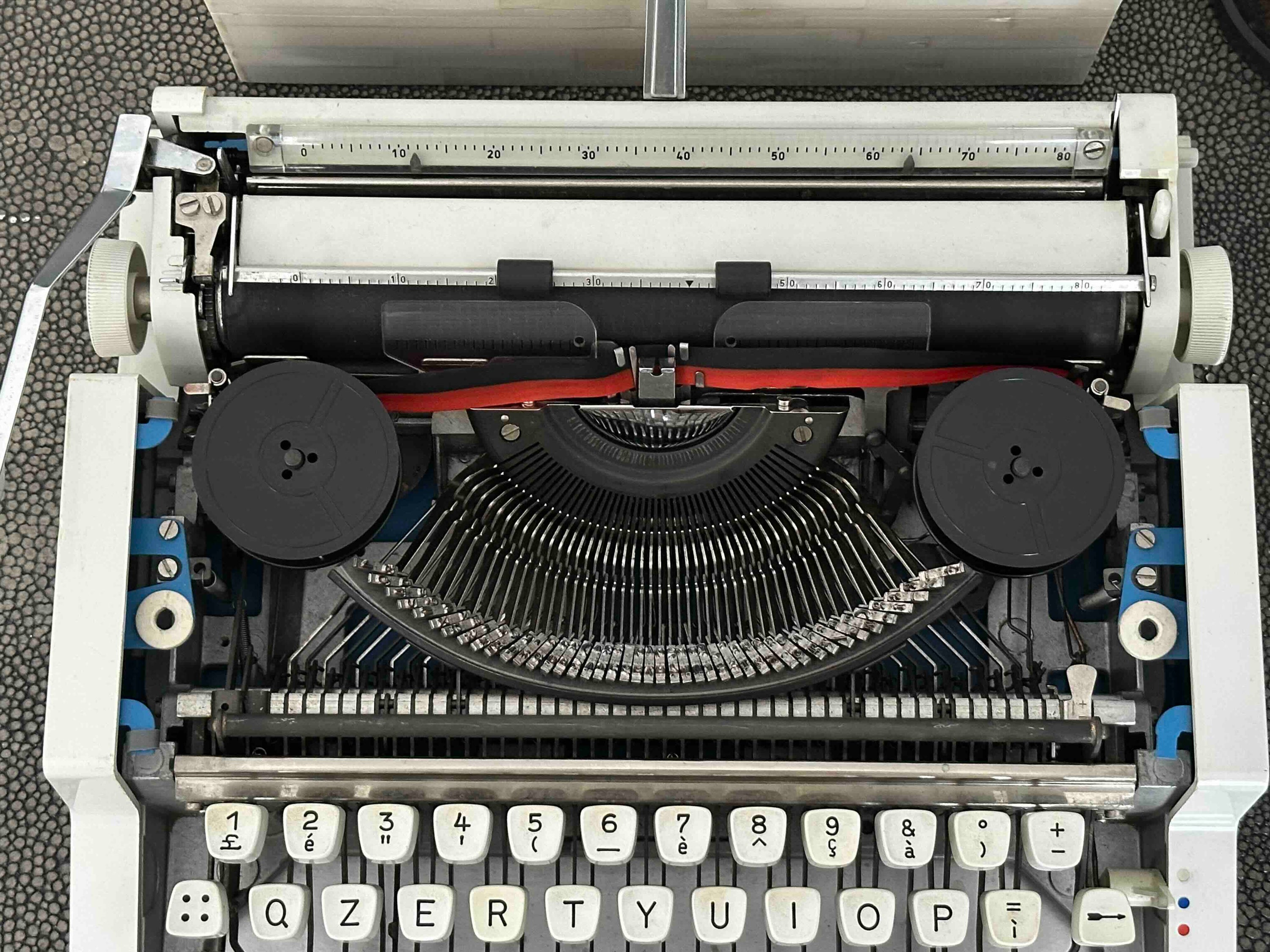 Olympia Traveller de Luxe Typewriter with Qzerty Layout, Blue, 1975, Fully Functional
