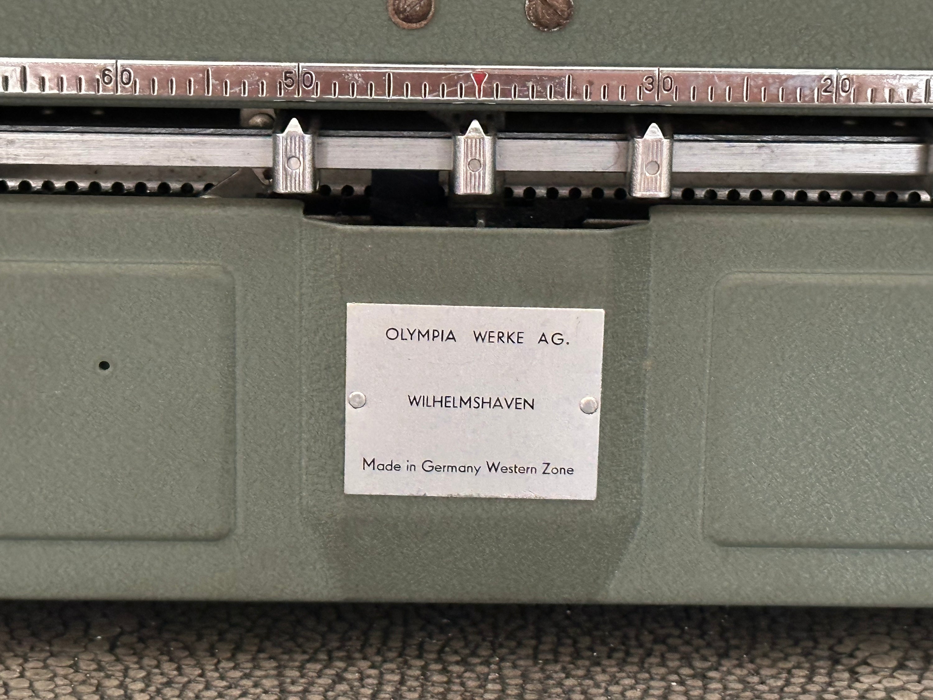 Olympia SM3 De Luxe Typewriter with Qzerty Layout, Green, 1954, Fully Functional