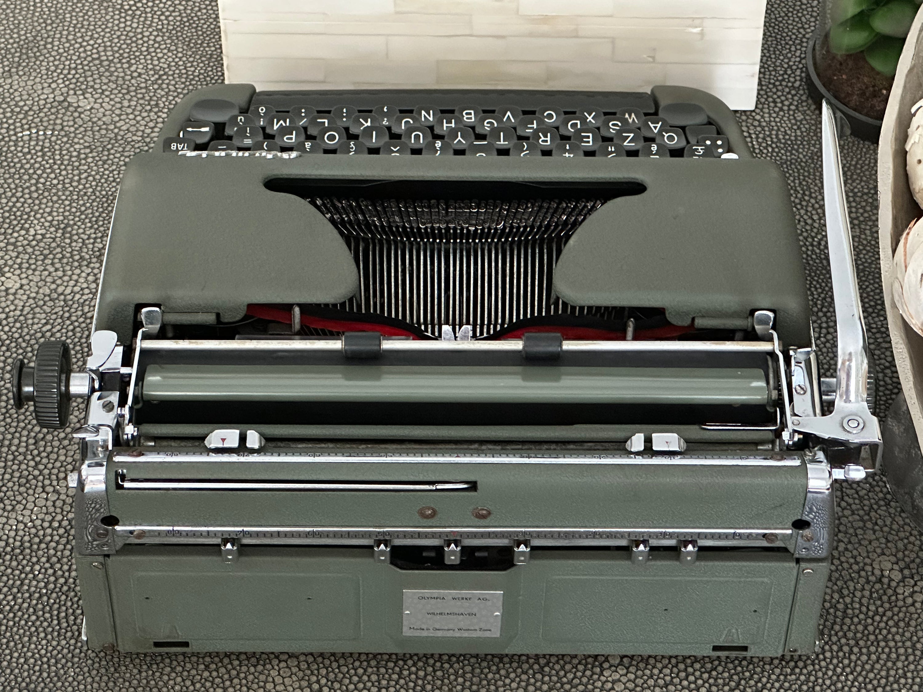 Olympia SM3 De Luxe Typewriter with Qzerty Layout, Green, 1954, Fully Functional