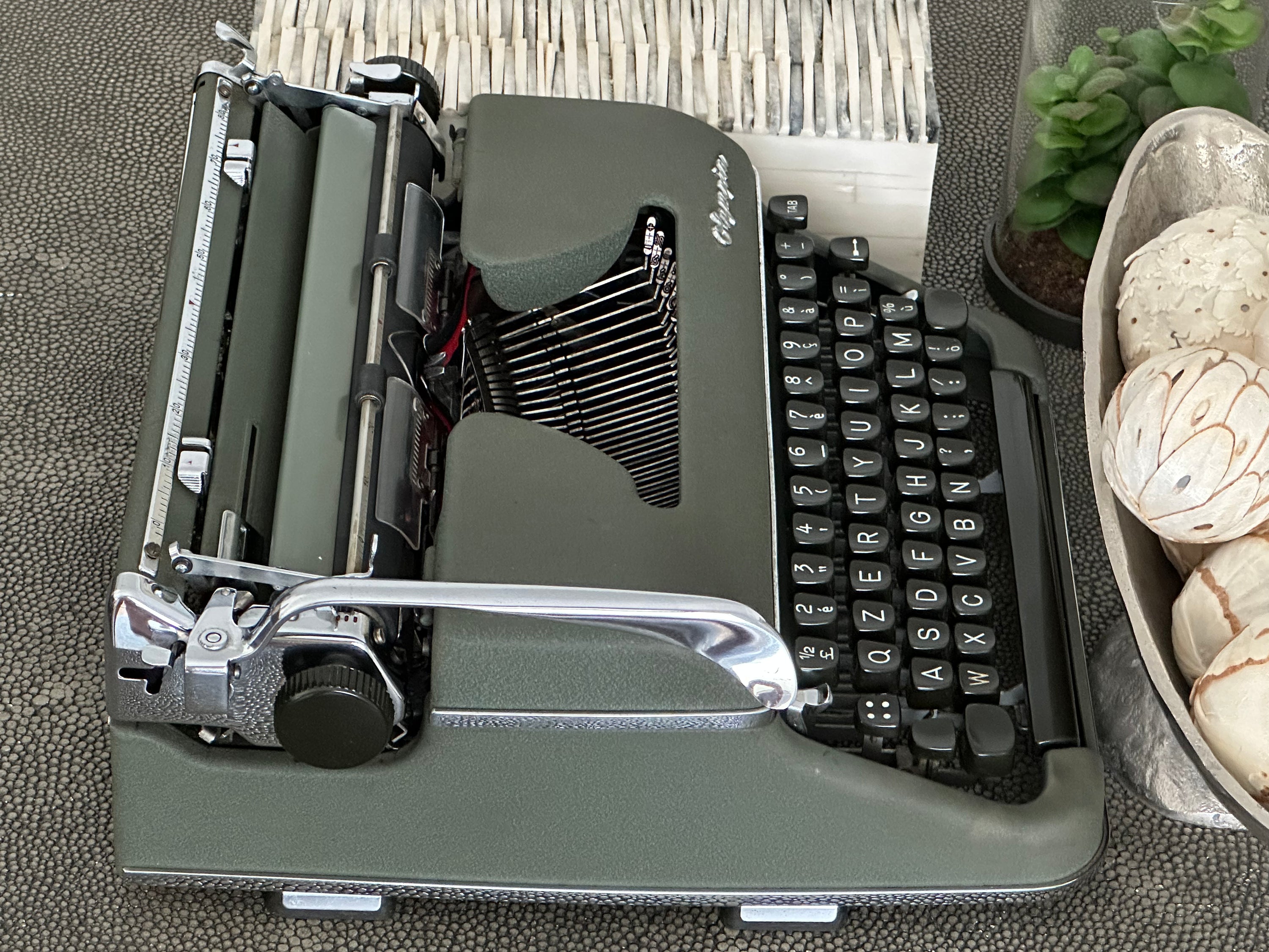 Olympia SM3 De Luxe Typewriter with Qzerty Layout, Green, 1954, Fully Functional