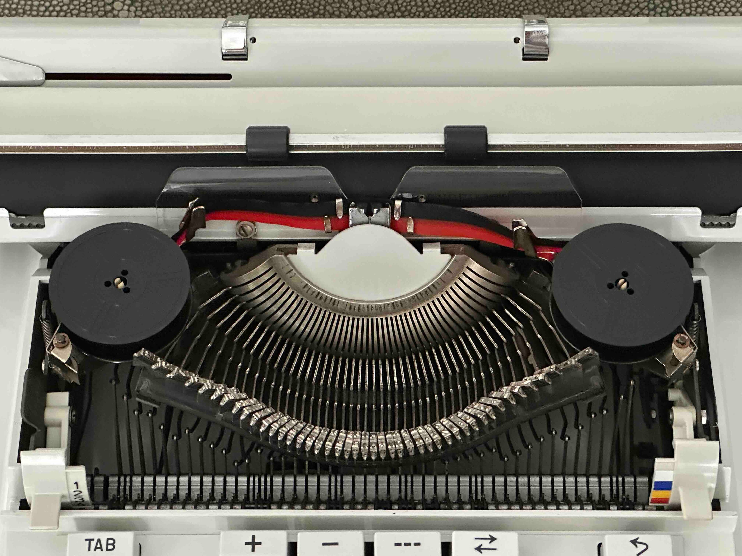 RARE Hermes 3000 Typewriter with Epoca Font, Qwerty Layout, New Platen, 1979, Fully Functional