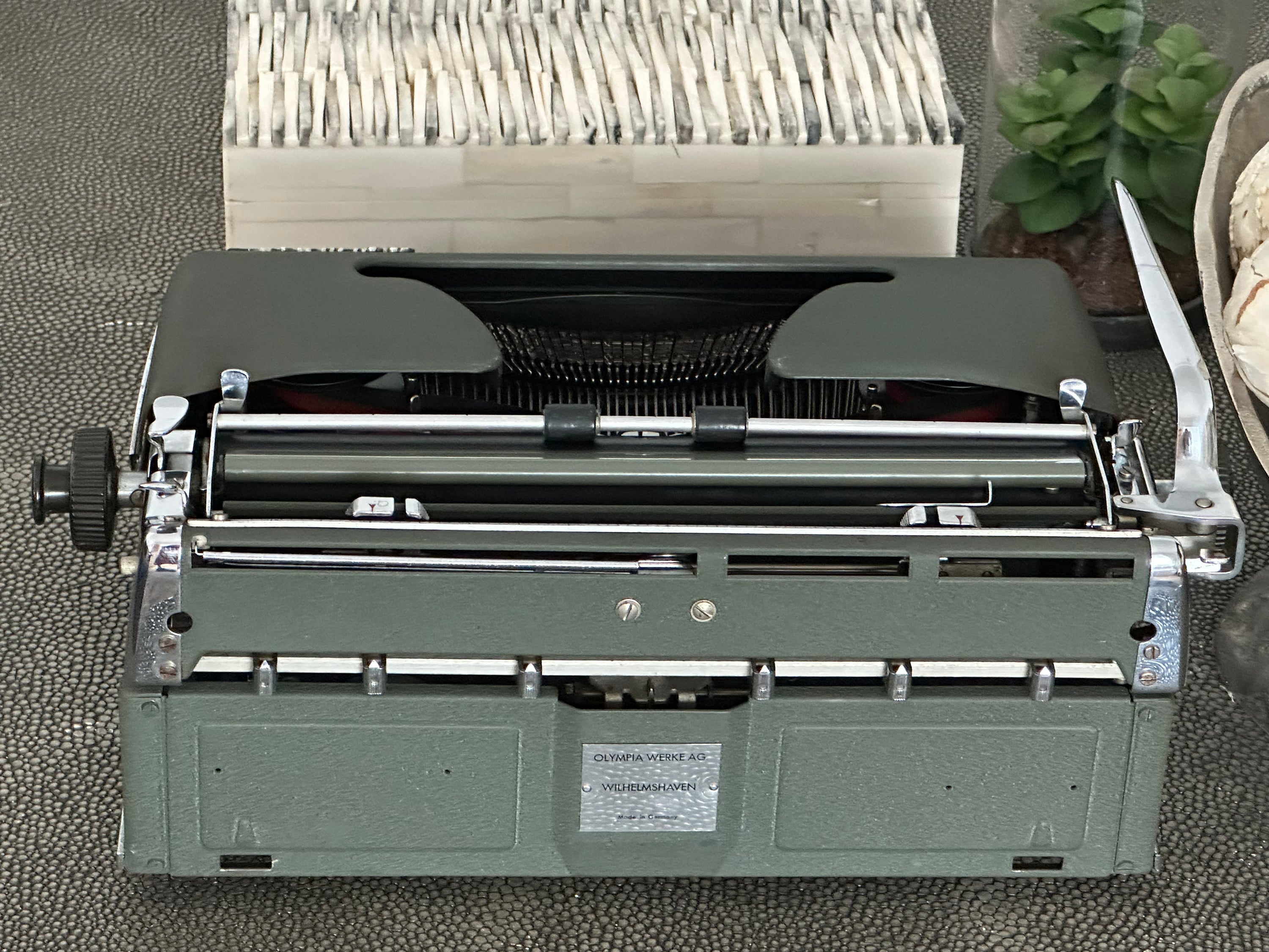 Olympia SM3 De Luxe Typewriter with Qwerty Layout, Green, 1958, Fully Functional