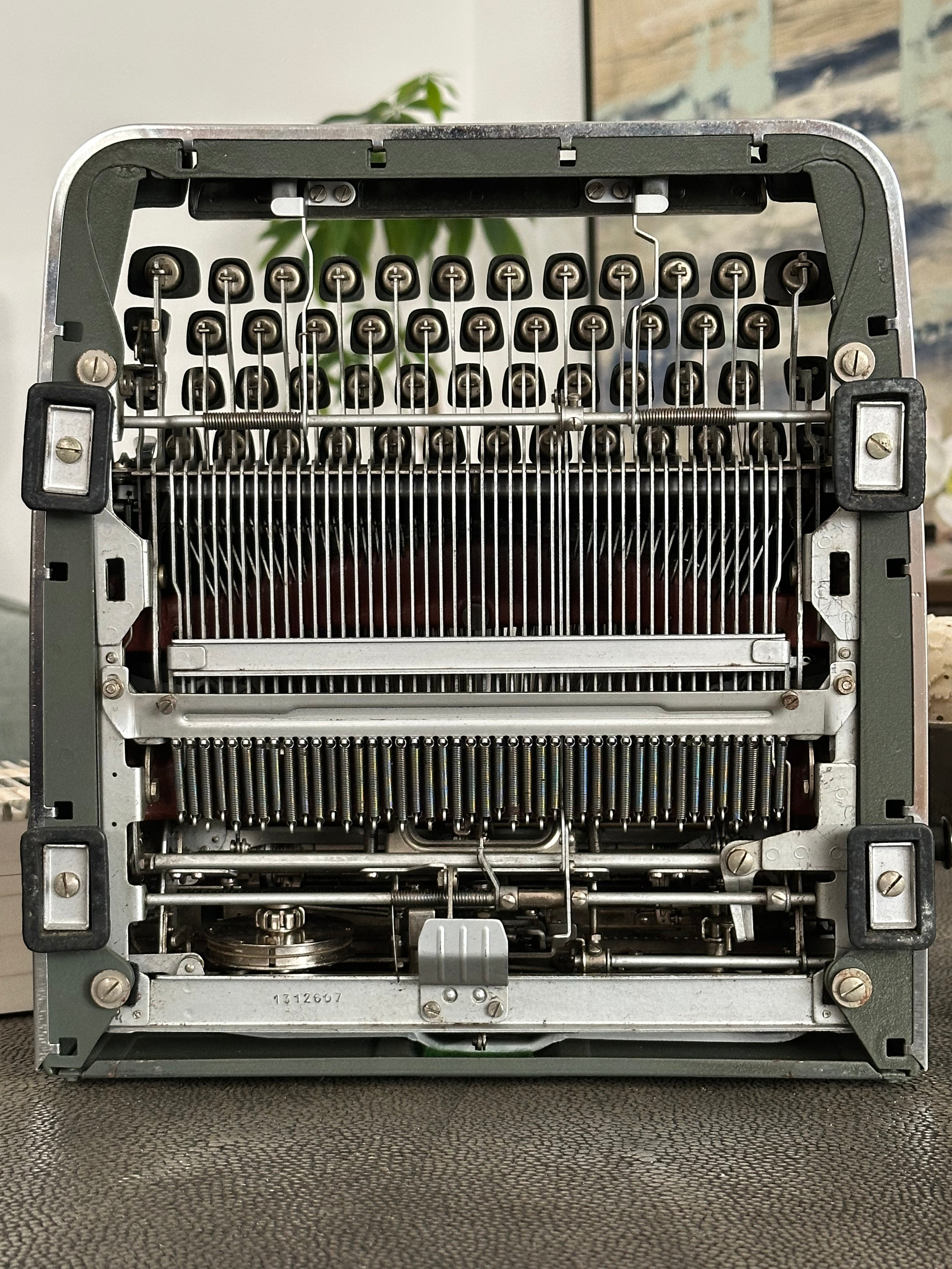 Olympia SM3 De Luxe Typewriter with Qwerty Layout, Green, 1958, Fully Functional
