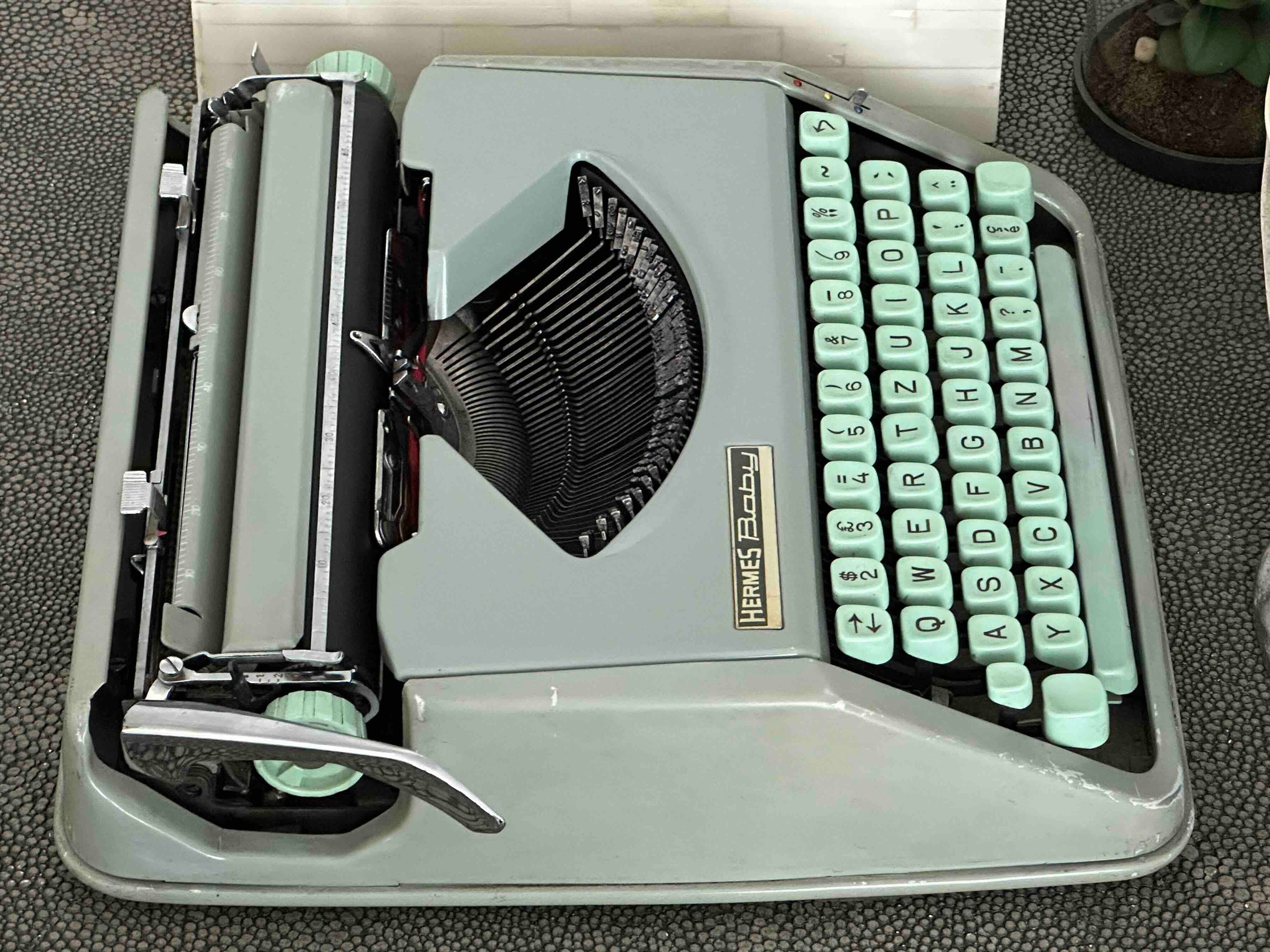 RARE Hermes Baby Typewriter with Multilingual QWERTZ Layout, 1966, Made in Switzerland, Fully Functional
