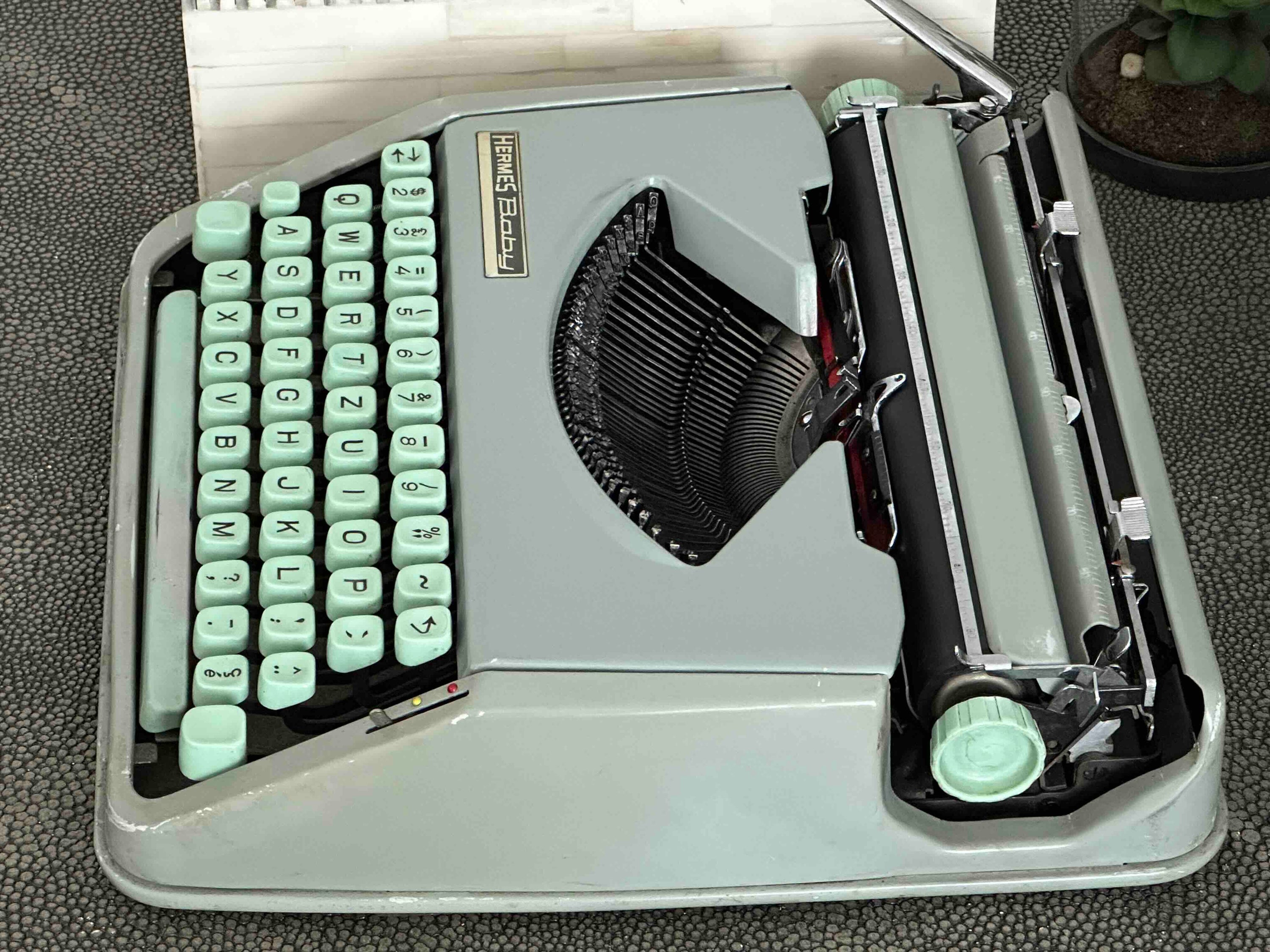 RARE Hermes Baby Typewriter with Multilingual QWERTZ Layout, 1966, Made in Switzerland, Fully Functional