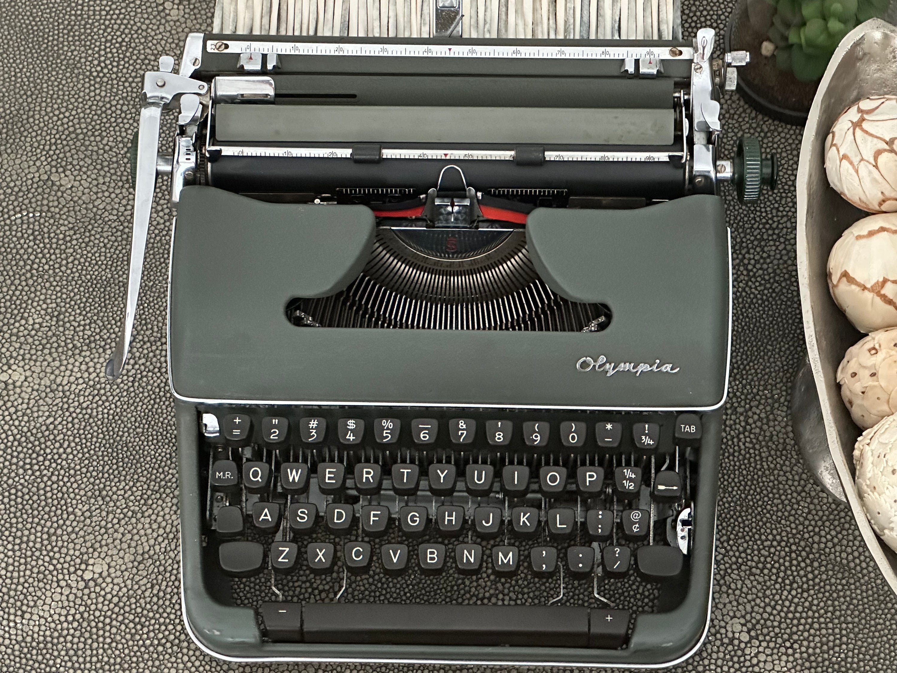 Olympia SM4 Typewriter with Qwerty Layout, 1959, Made in W. Germany, Fully Functional