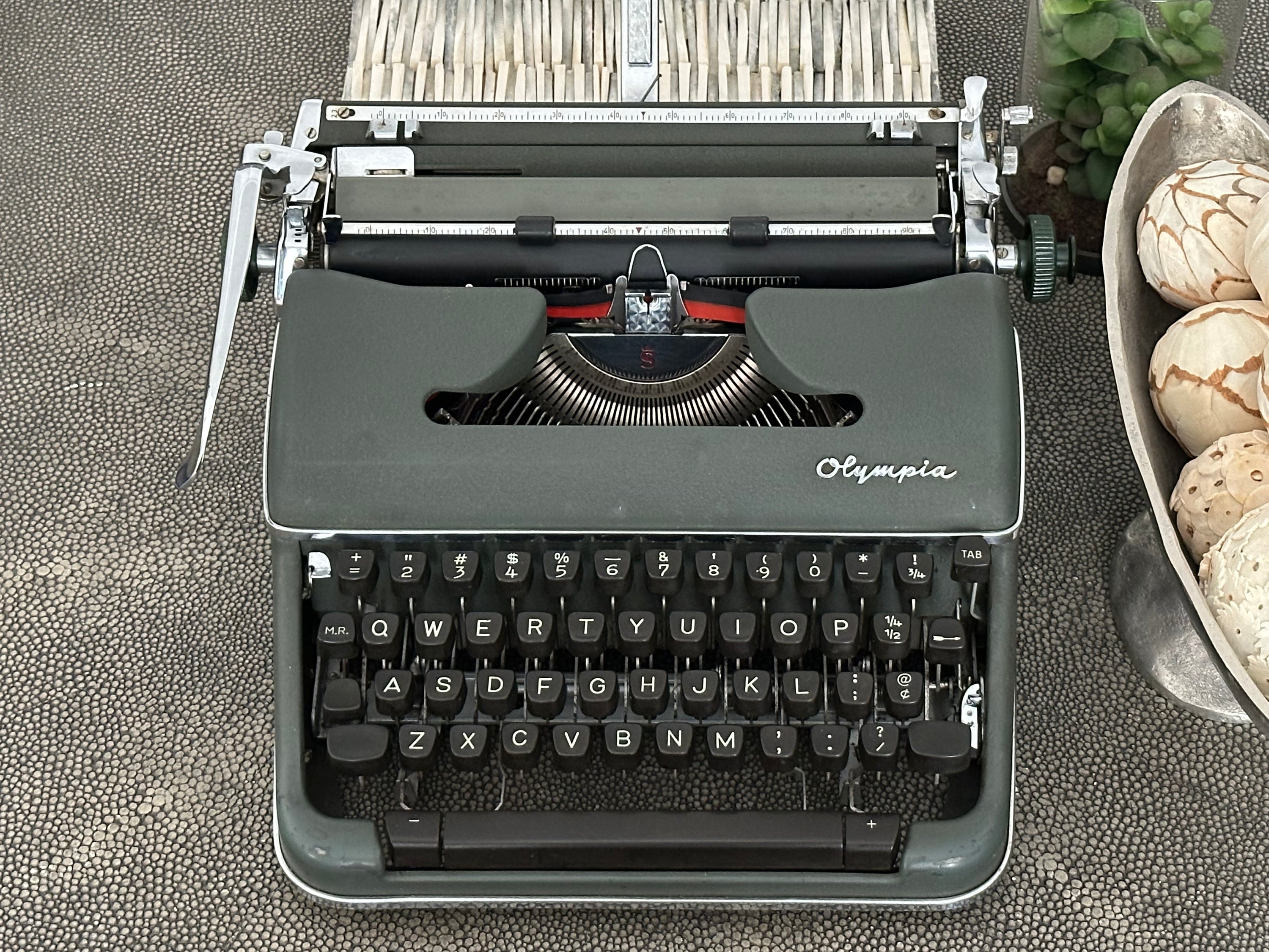 Olympia SM4 Typewriter with Qwerty Layout, 1959, Made in W. Germany, Fully Functional