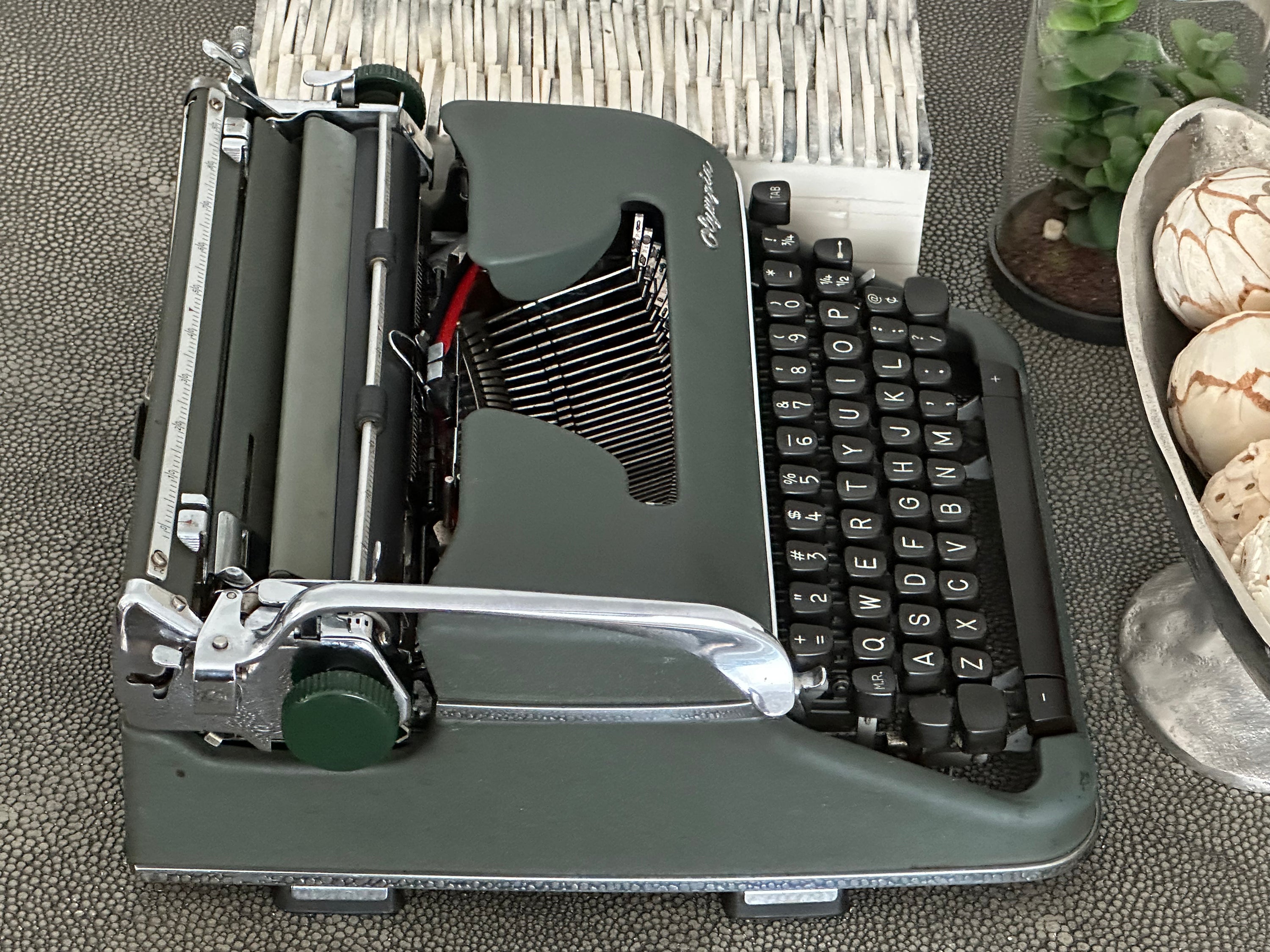 Olympia SM4 Typewriter with Qwerty Layout, 1959, Made in W. Germany, Fully Functional