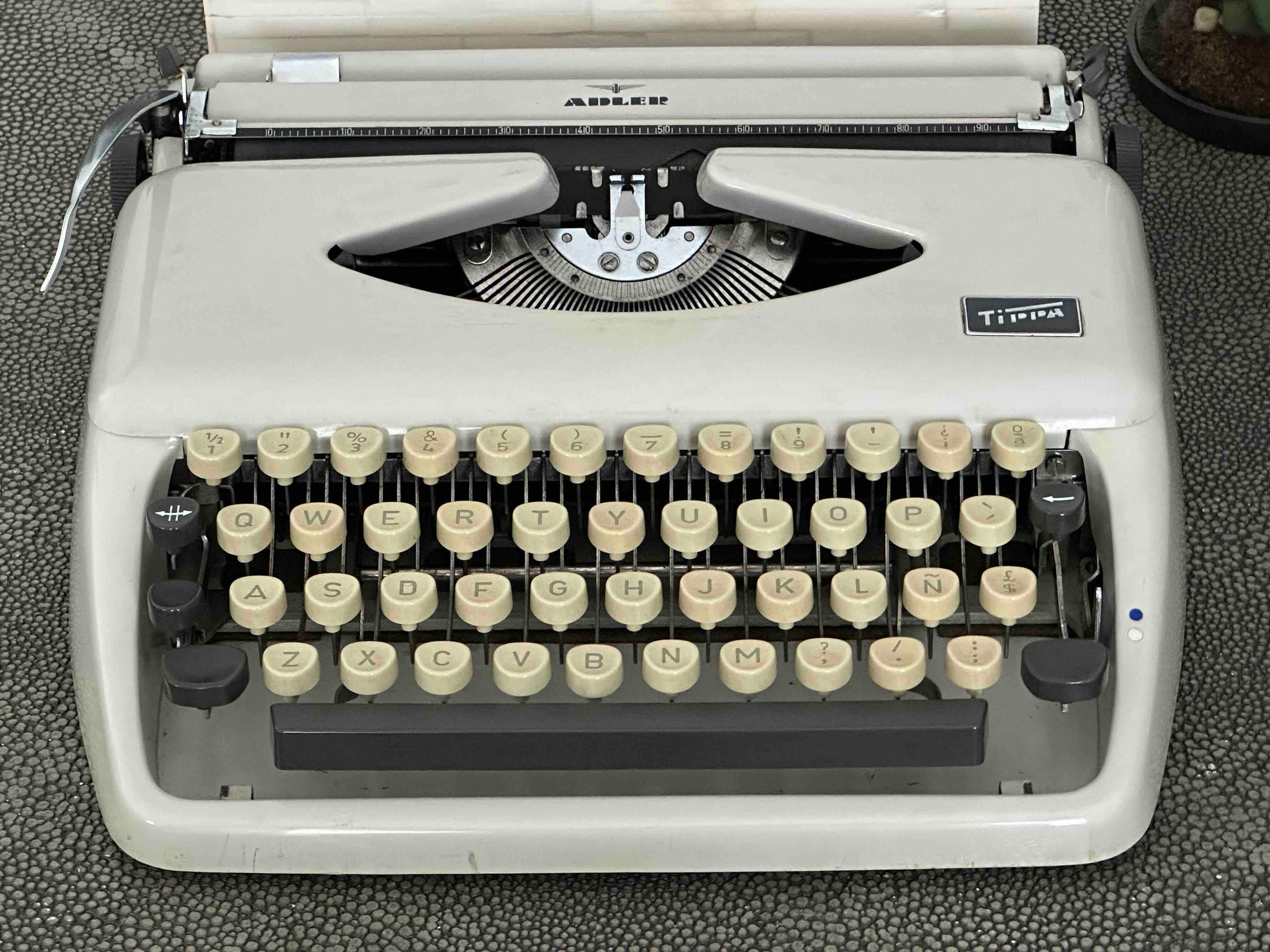 RARE Cursive Adler Tippa Typewriter with Qwerty Layout, 1969, Made in Western Germany, Fully Functional