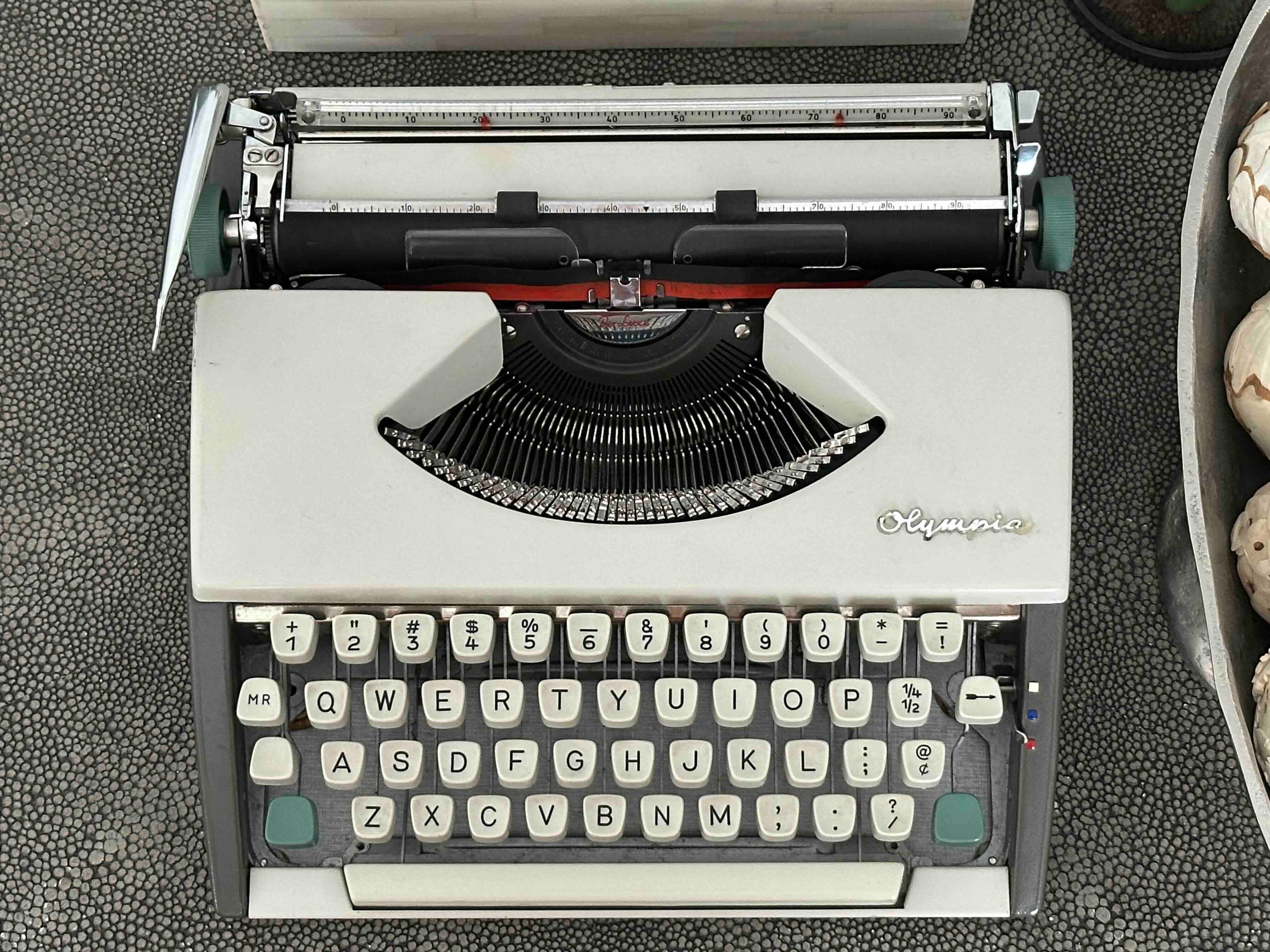 RARE Cursive Olympia SF De Luxe Typewriter, Qwerty Layout, 1963, Fully Functional