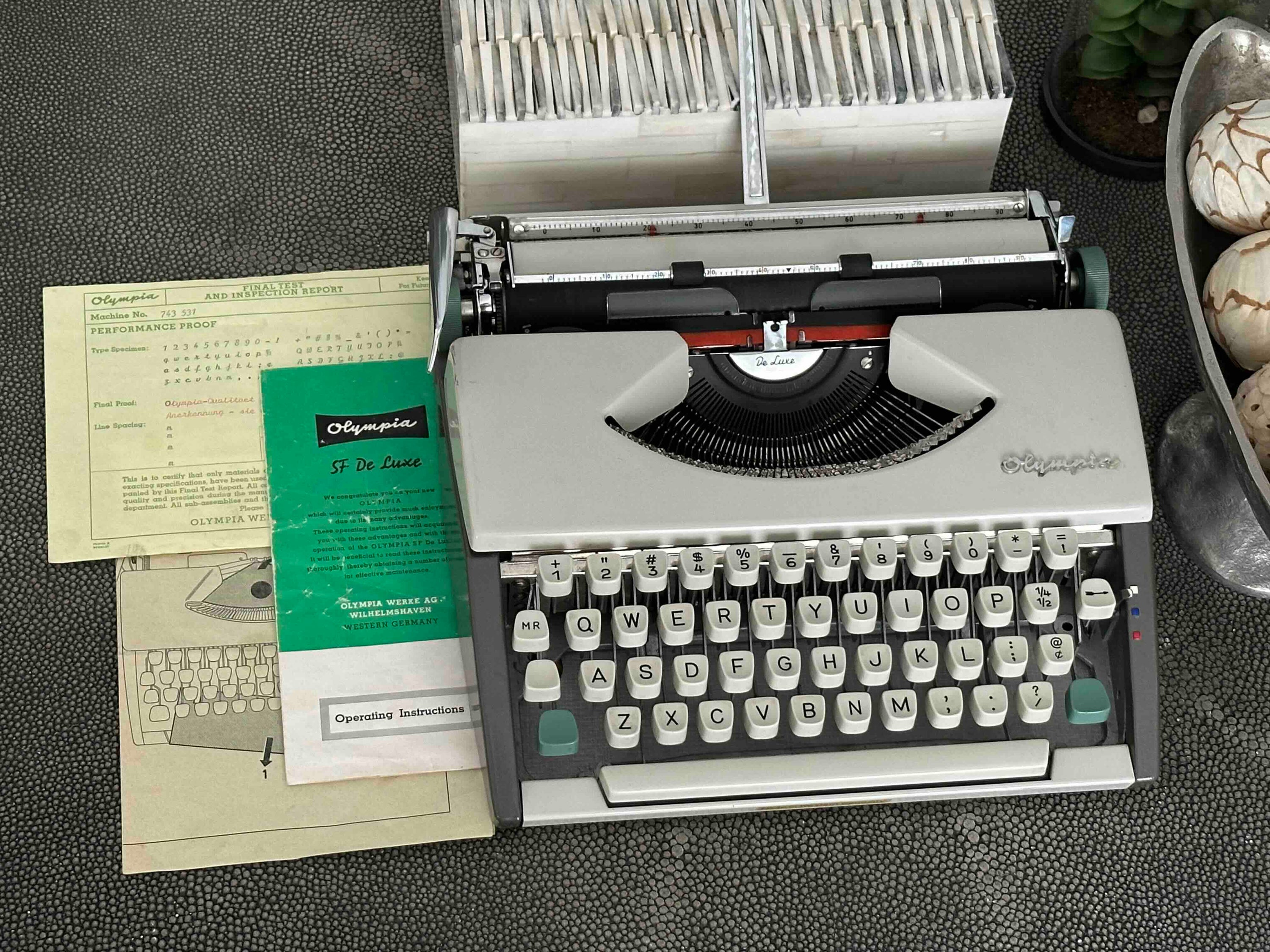 RARE Cursive Olympia SF De Luxe Typewriter, Qwerty Layout, 1963, Fully Functional