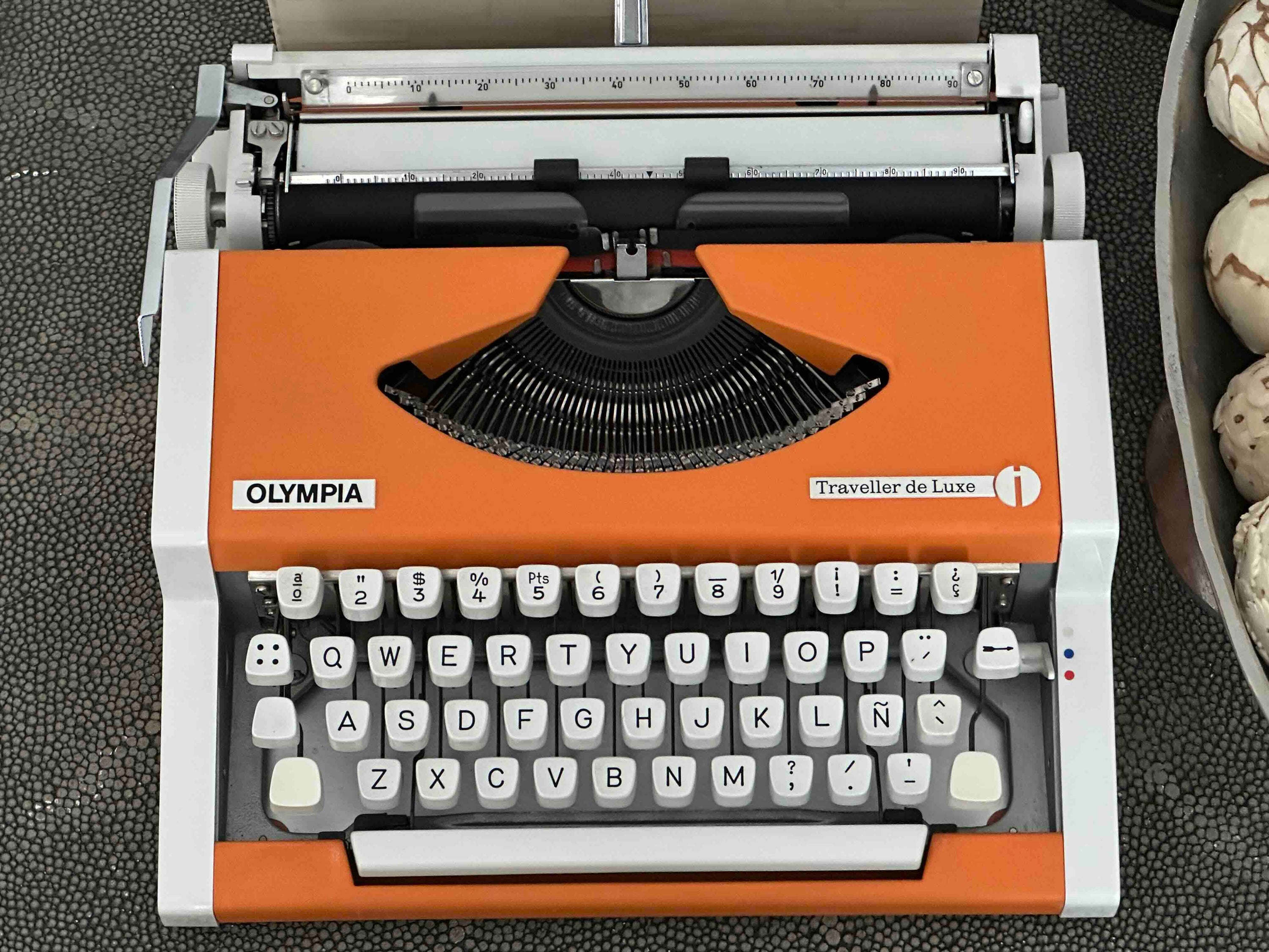 Olympia Traveller de Luxe Typewriter with Qwerty Layout, 1977, Orange, Fully Functional