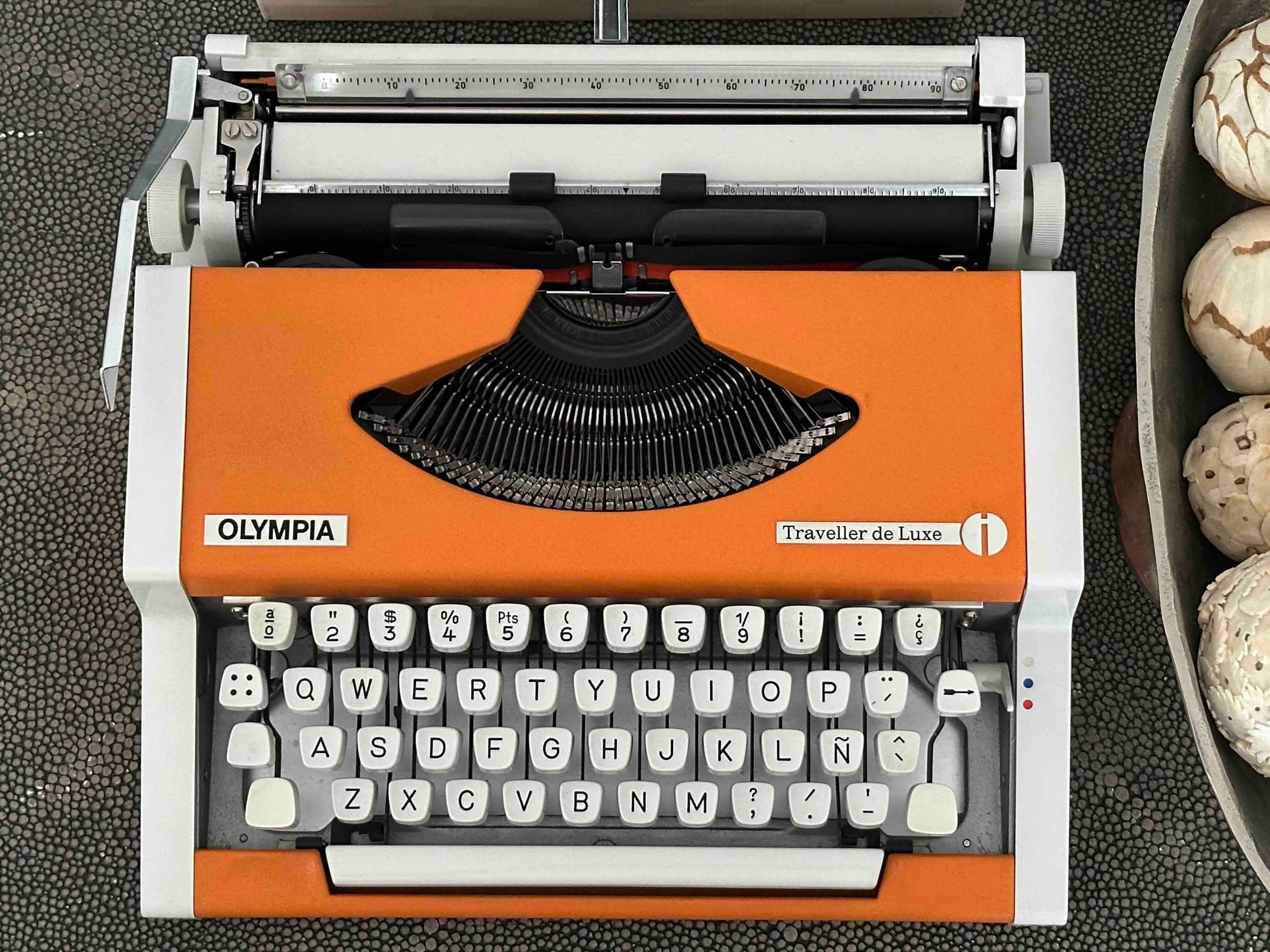 Olympia Traveller de Luxe Typewriter with Qwerty Layout, 1977, Orange, Fully Functional