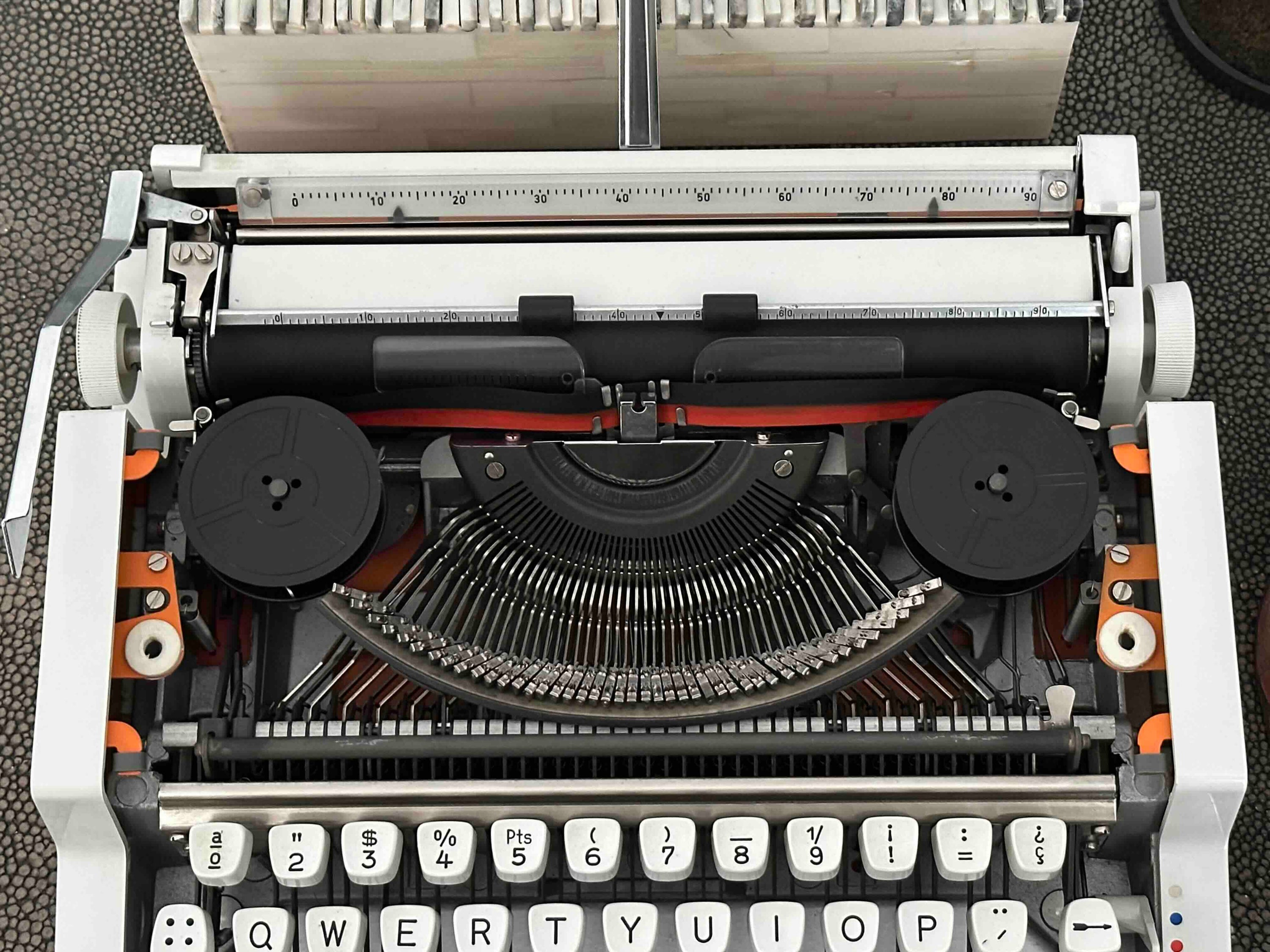 Olympia Traveller de Luxe Typewriter with Qwerty Layout, 1977, Orange, Fully Functional