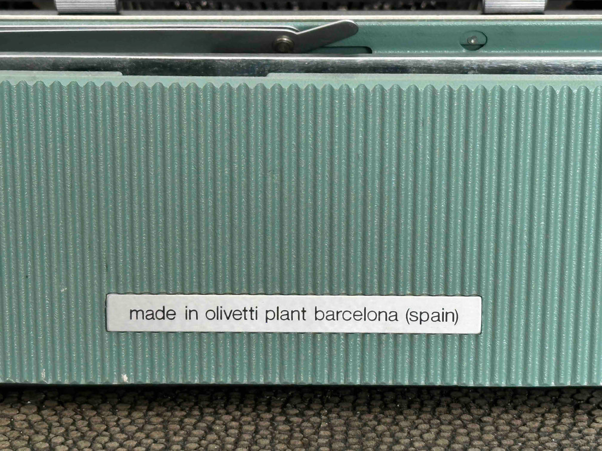 RARE Olivetti Lettera 32 Typewriter with Bodoni Font, Azerty Layout, 1971, Fully Functional