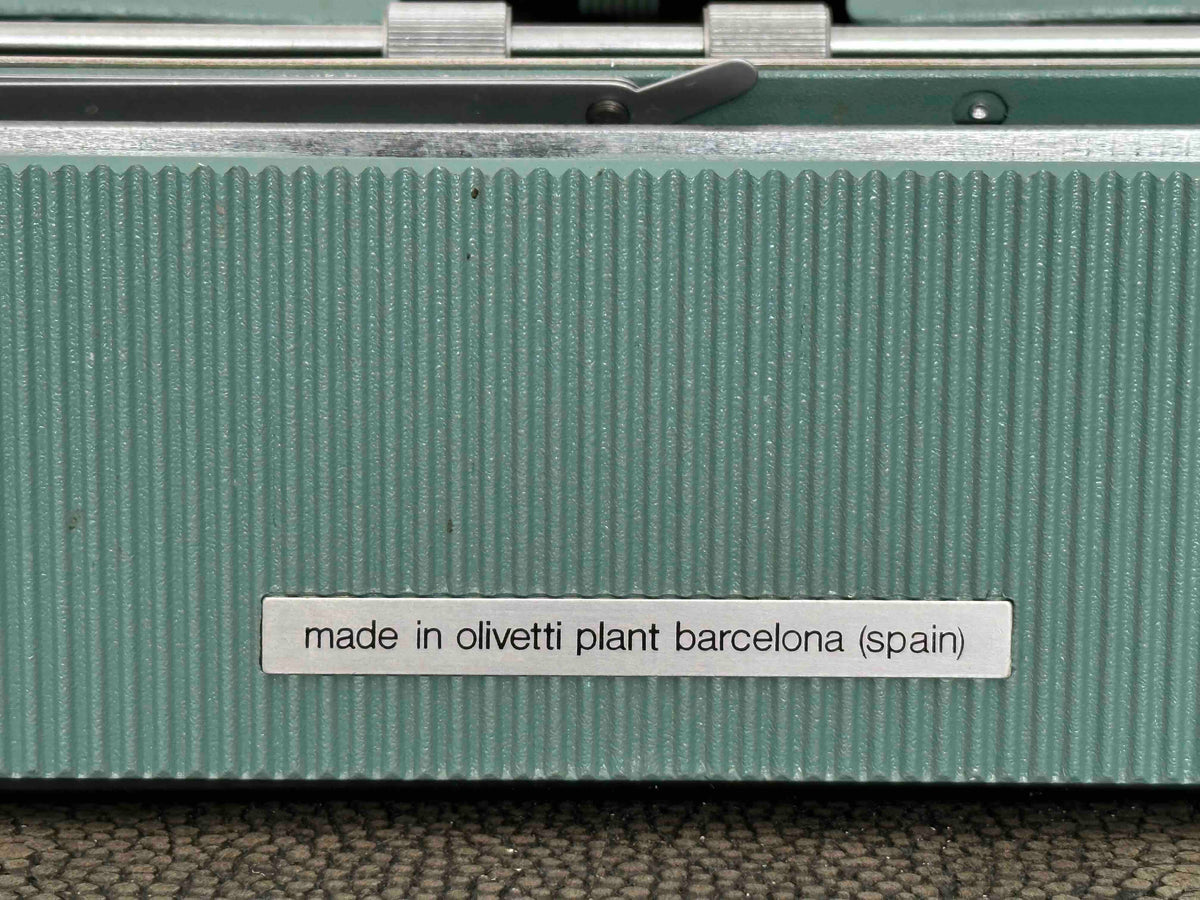 RARE Olivetti Lettera 32 Typewriter with Sans Serif Cubic Font and Qwerty Layout, 1972, Fully Functional