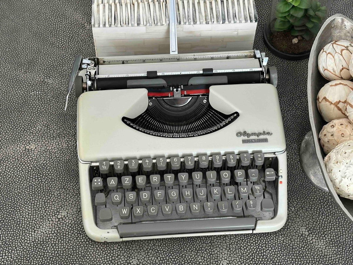 Olympia Splendid 66 Typewriter with Azerty Layout, 1968, Made in Western Germany, Fully Functional
