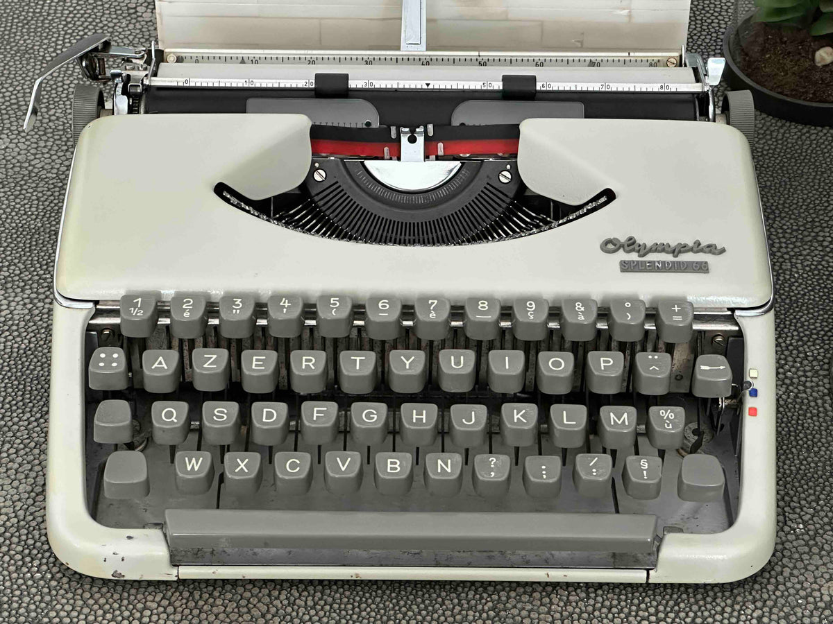 Olympia Splendid 66 Typewriter with Azerty Layout, 1968, Made in Western Germany, Fully Functional