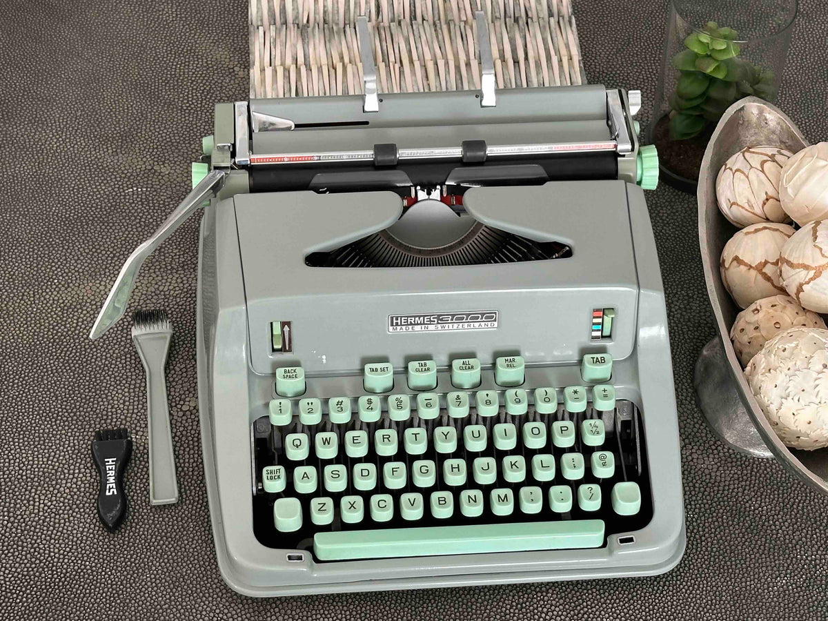 Hermes 3000 Typewriter with Qwerty Layout, 1968, Made in Switzerland, Fully Functional