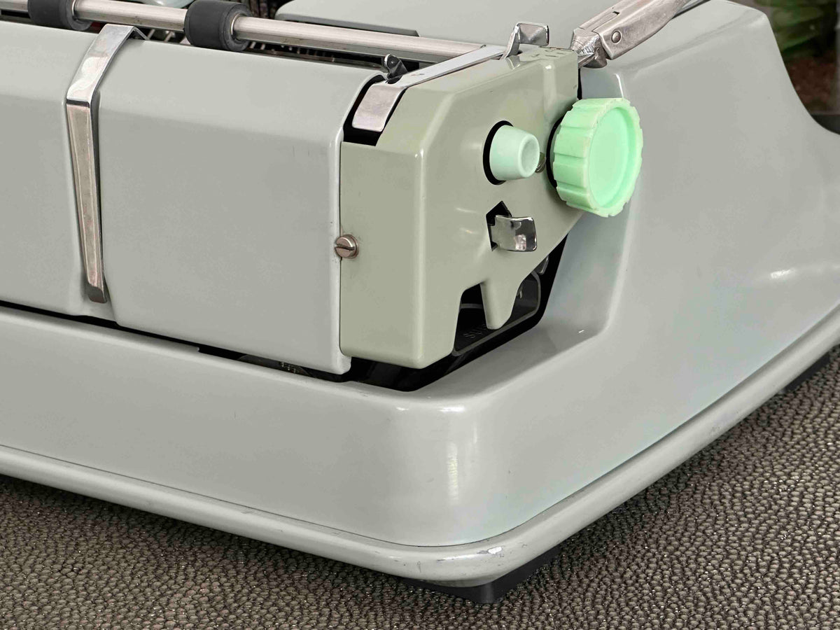 Hermes 3000 Typewriter with Qwerty Layout, 1968, Made in Switzerland, Fully Functional