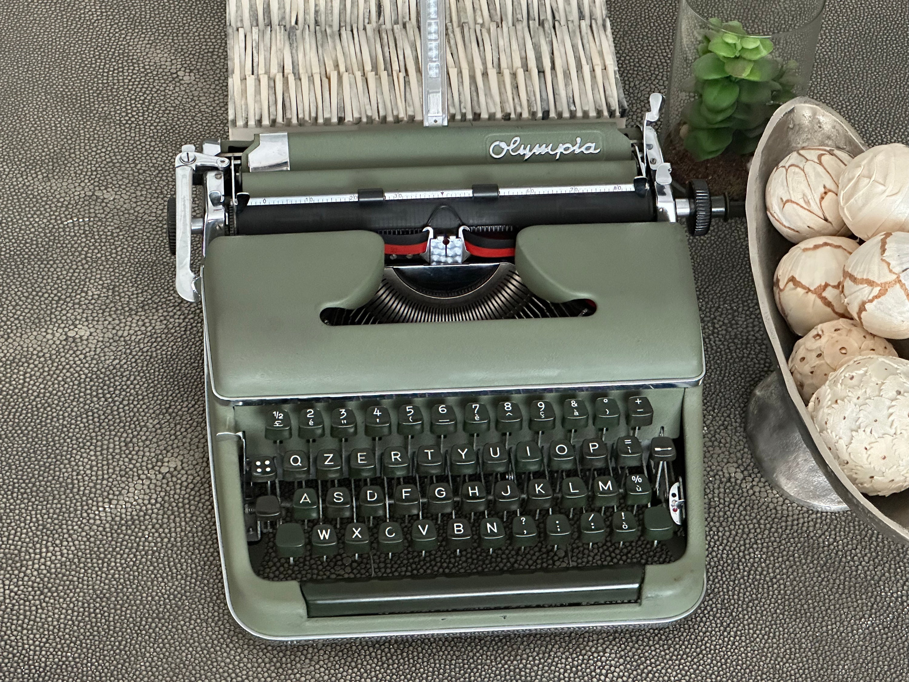 Olympia SM2 Typewriter with Qzerty Layout, 1951, Made in W. Germany, Fully Functional