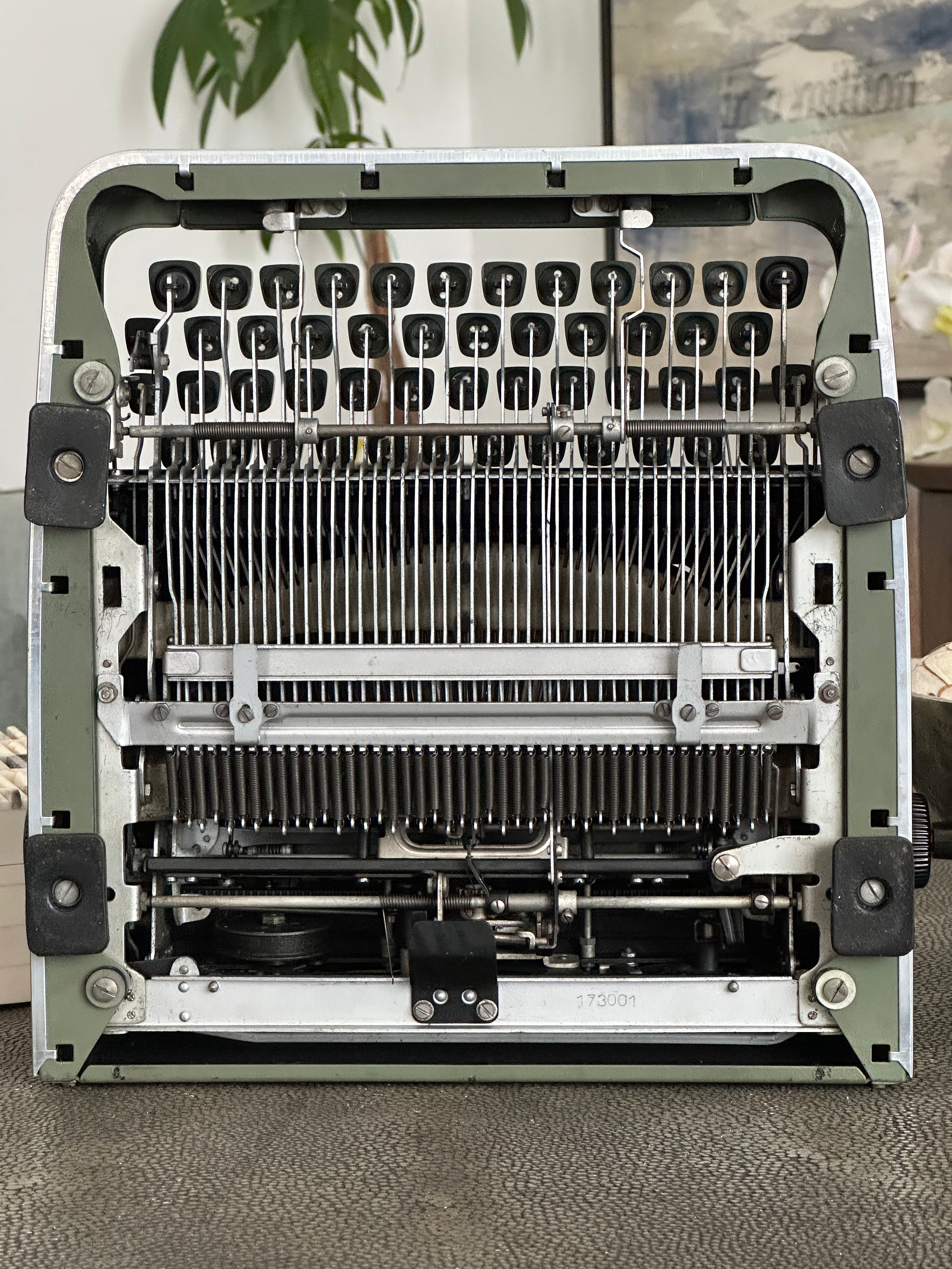 Olympia SM2 Typewriter with Qzerty Layout, 1951, Made in W. Germany, Fully Functional