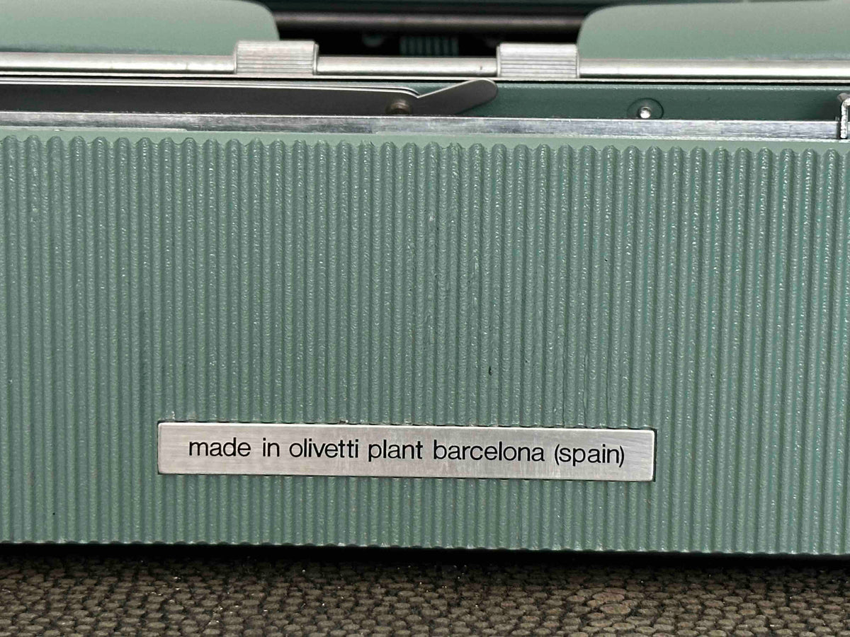RARE Hebrew Yiddish Olivetti Lettera 32 Typewriter, 1973, Excellent Condition, Fully Working