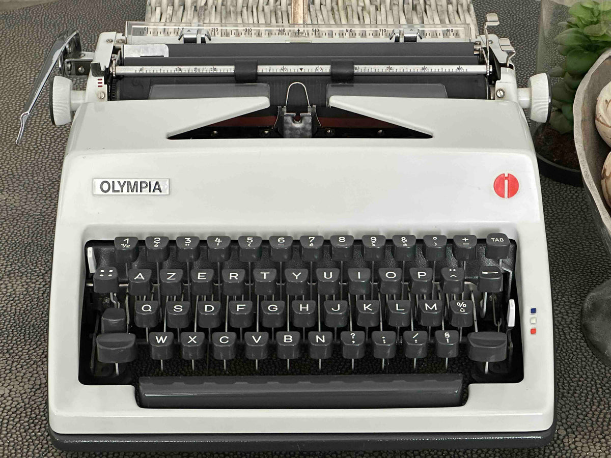 Olympia SM8 Typewriter with Azerty Layout, 1972, Made in Western Germany, Fully Working