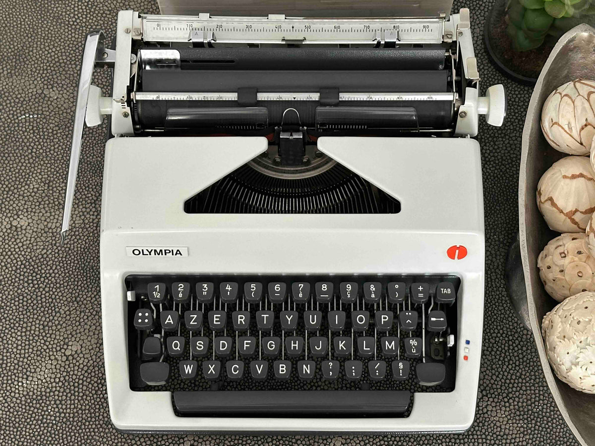Olympia SM8 Typewriter with Azerty Layout, 1972, Made in Western Germany, Fully Working