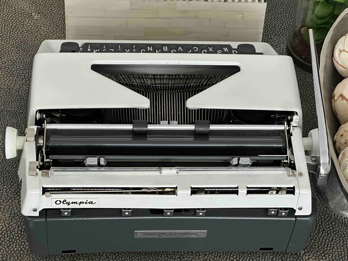 Olympia SM8 Typewriter with Azerty Layout, 1972, Made in Western Germany, Fully Working