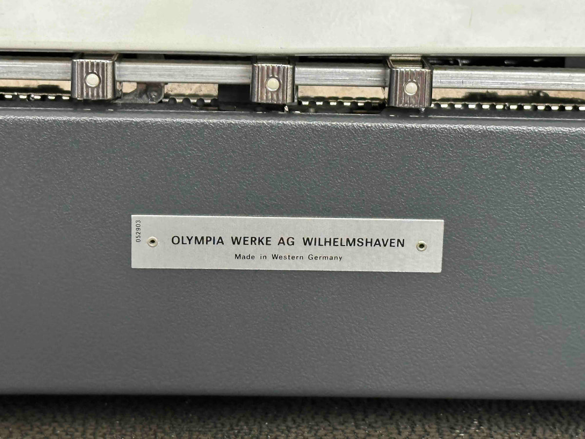 Olympia SM8 Typewriter with Azerty Layout, 1972, Made in Western Germany, Fully Working