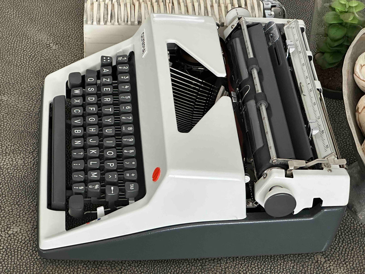 Olympia SM8 Typewriter with Azerty Layout, 1972, Made in Western Germany, Fully Working