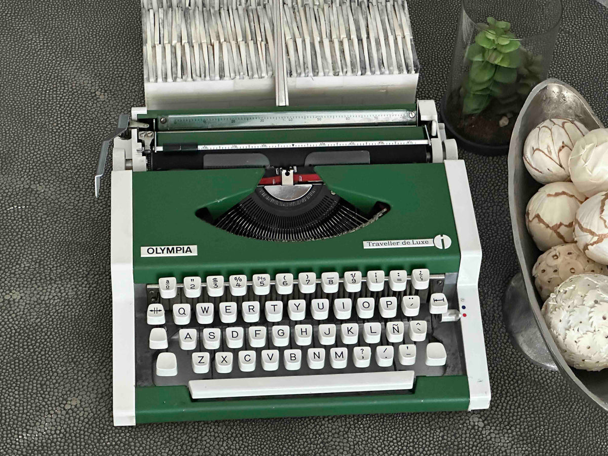 Green Olympia Traveller de Luxe Portable Typewriter with Qwerty Layout, 1977, Fully Working Typewriter