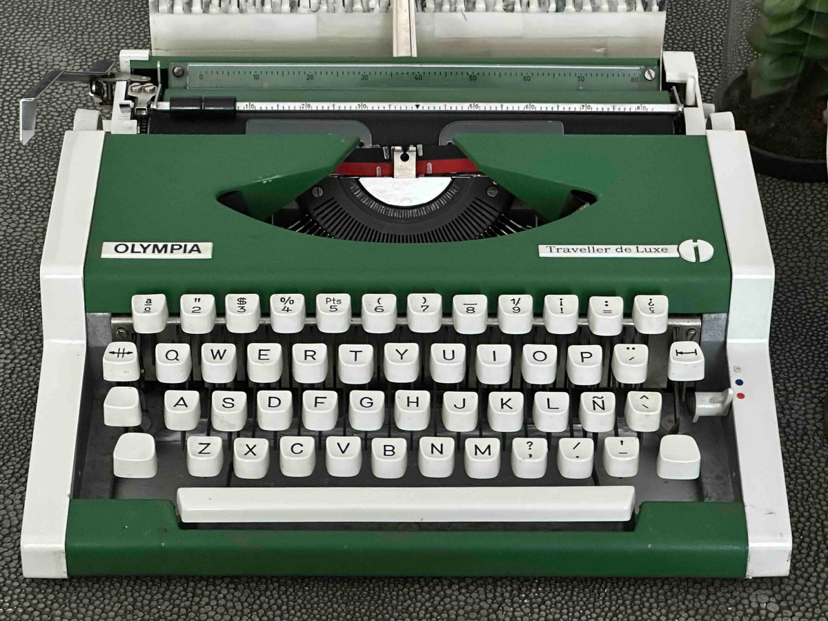 Green Olympia Traveller de Luxe Portable Typewriter with Qwerty Layout, 1977, Fully Working Typewriter