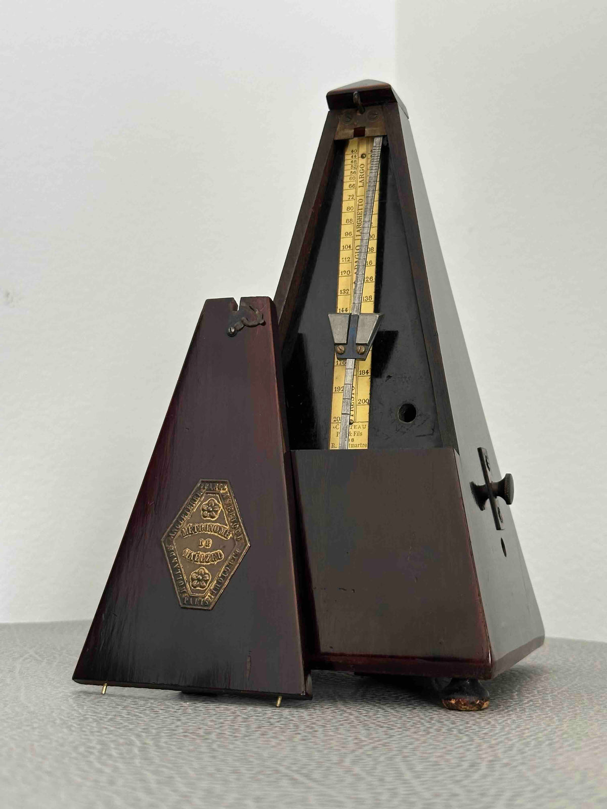 Antique French Maëlzel Metronome by Château Père & Fils (Paris), Circa 1880s–1890s, Mechanical Wind-Up with Bell, Fully Functional