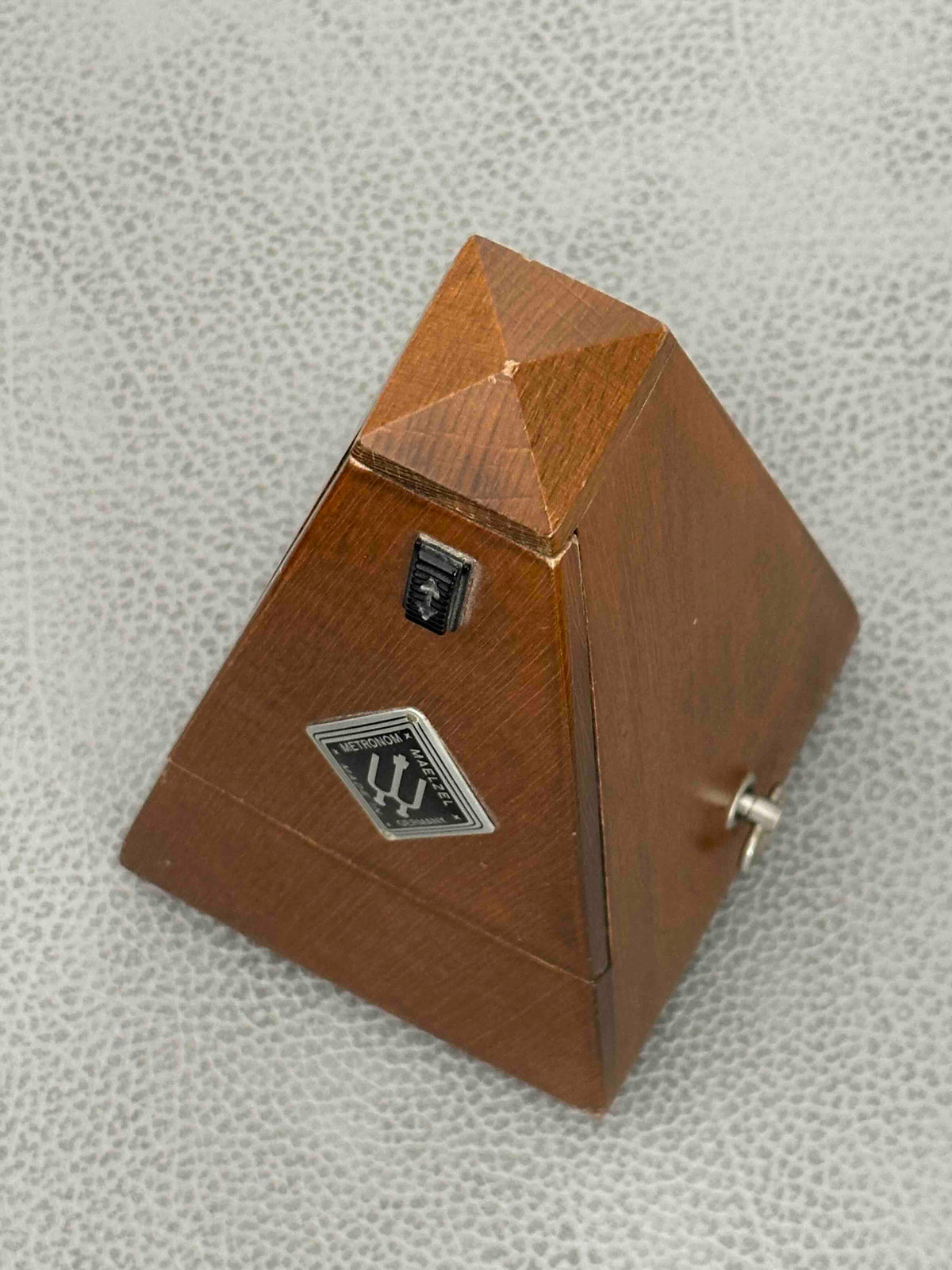Vintage German Wittner Metronome, 1970s–1980s, Solid Wood Case, Mechanical Wind-Up, Fully Functional