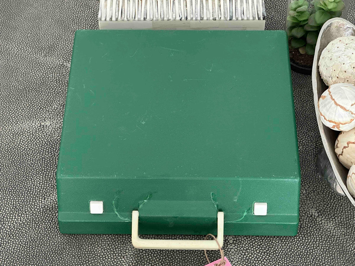 Green Olympia Traveller de Luxe Portable Typewriter with Qwerty Layout, 1970s, Fully Working Typewriter