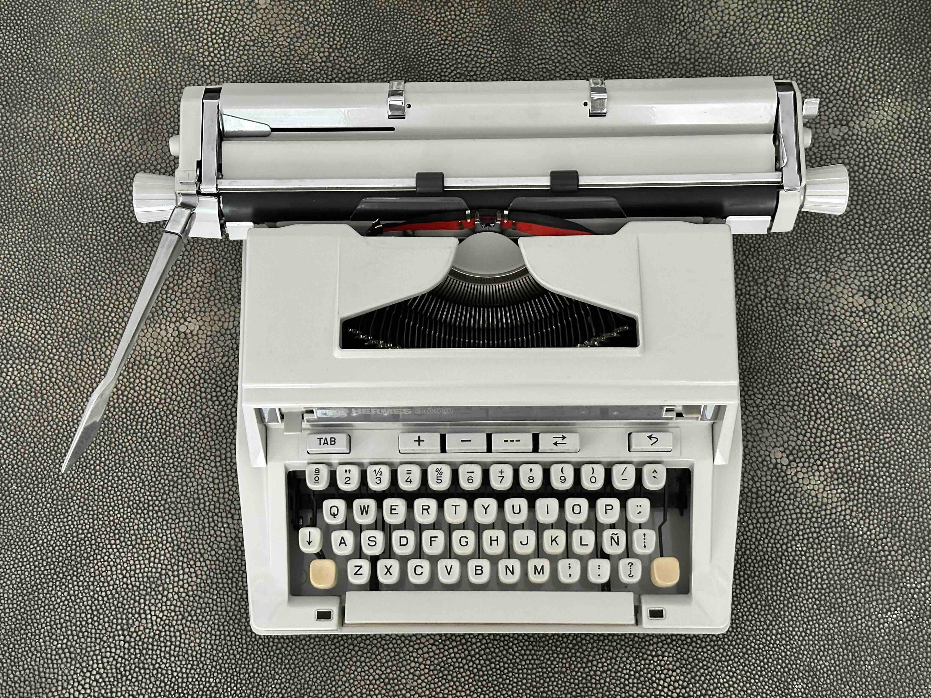 RARE Hermes 3000 Typewriter with Epoca Font, Qwerty Layout, New Platen, 1979, Fully Functional