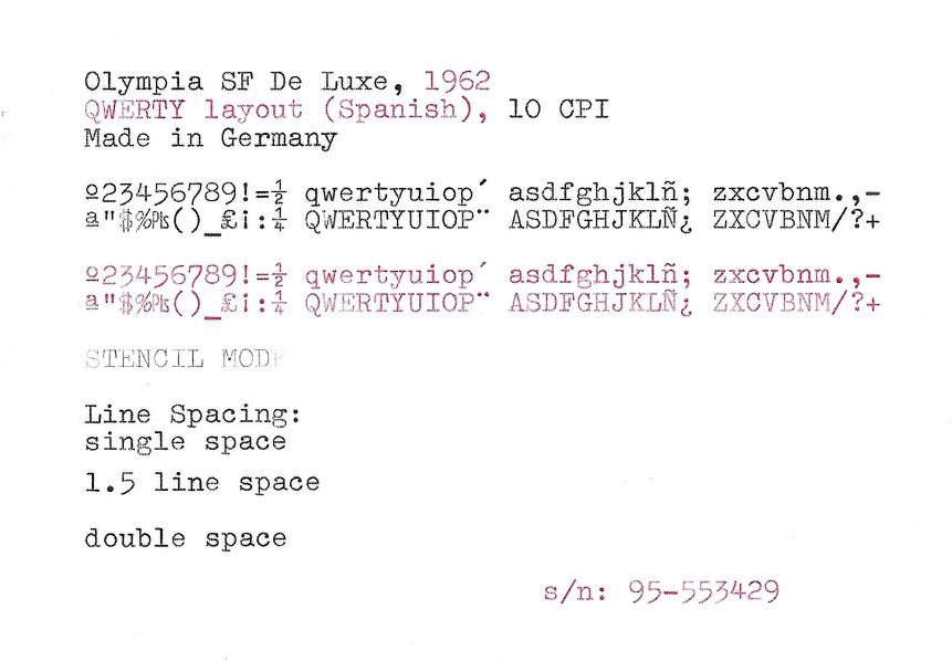 Olympia SF De Luxe Typewriter with Qwerty Layout, 1966, Made in Germany, Fully Functional