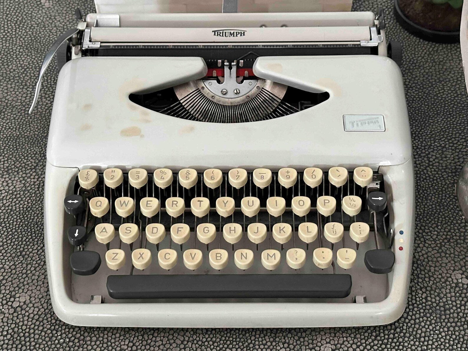 Triumph Tippa 1 Typewriter with Qwerty Layout, 1966, Made in Germany