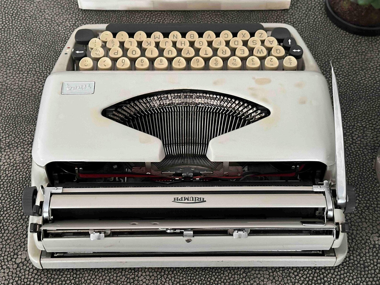 Triumph Tippa 1 Typewriter with Qwerty Layout, 1966, Made in Germany
